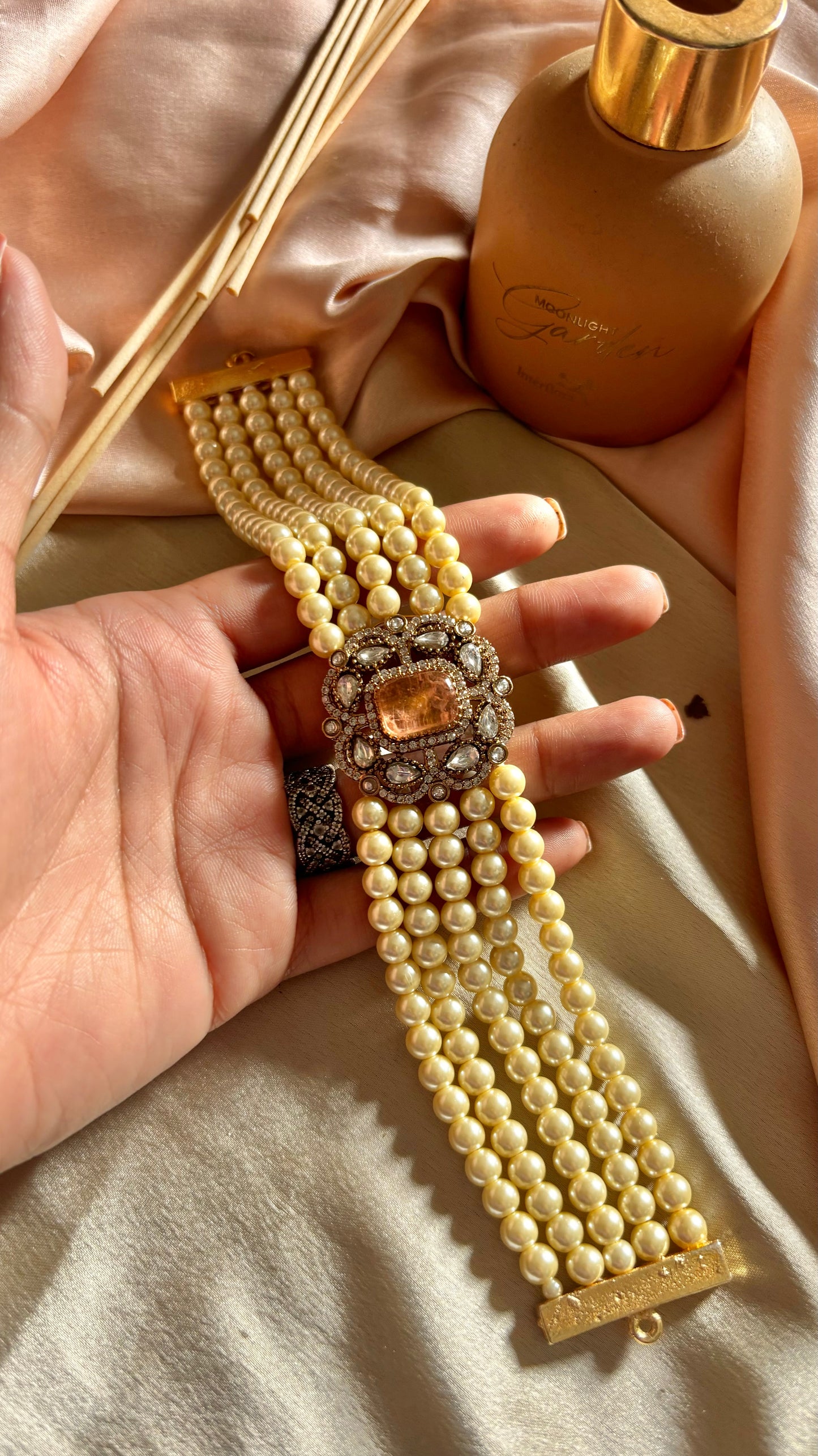 Heer Peach Victorian minimalist choker