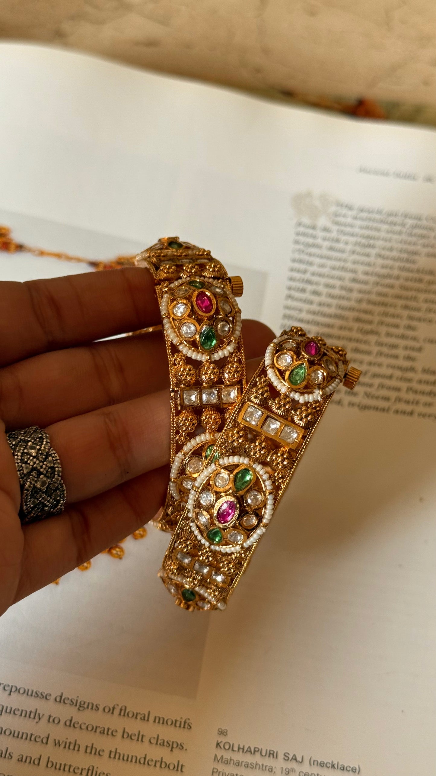 Heritage rajwadi ruby emerald bangdi