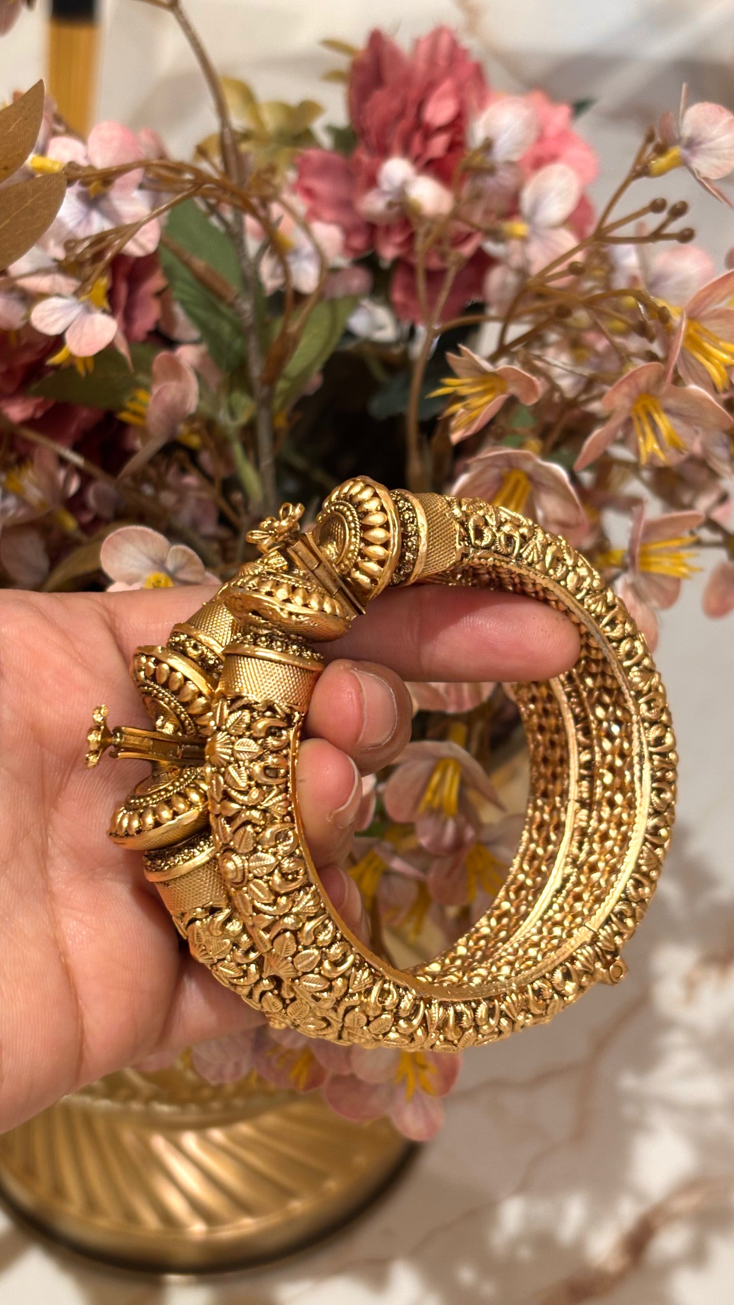 Gold floral nakshi bangles ( Polish - matte gold)