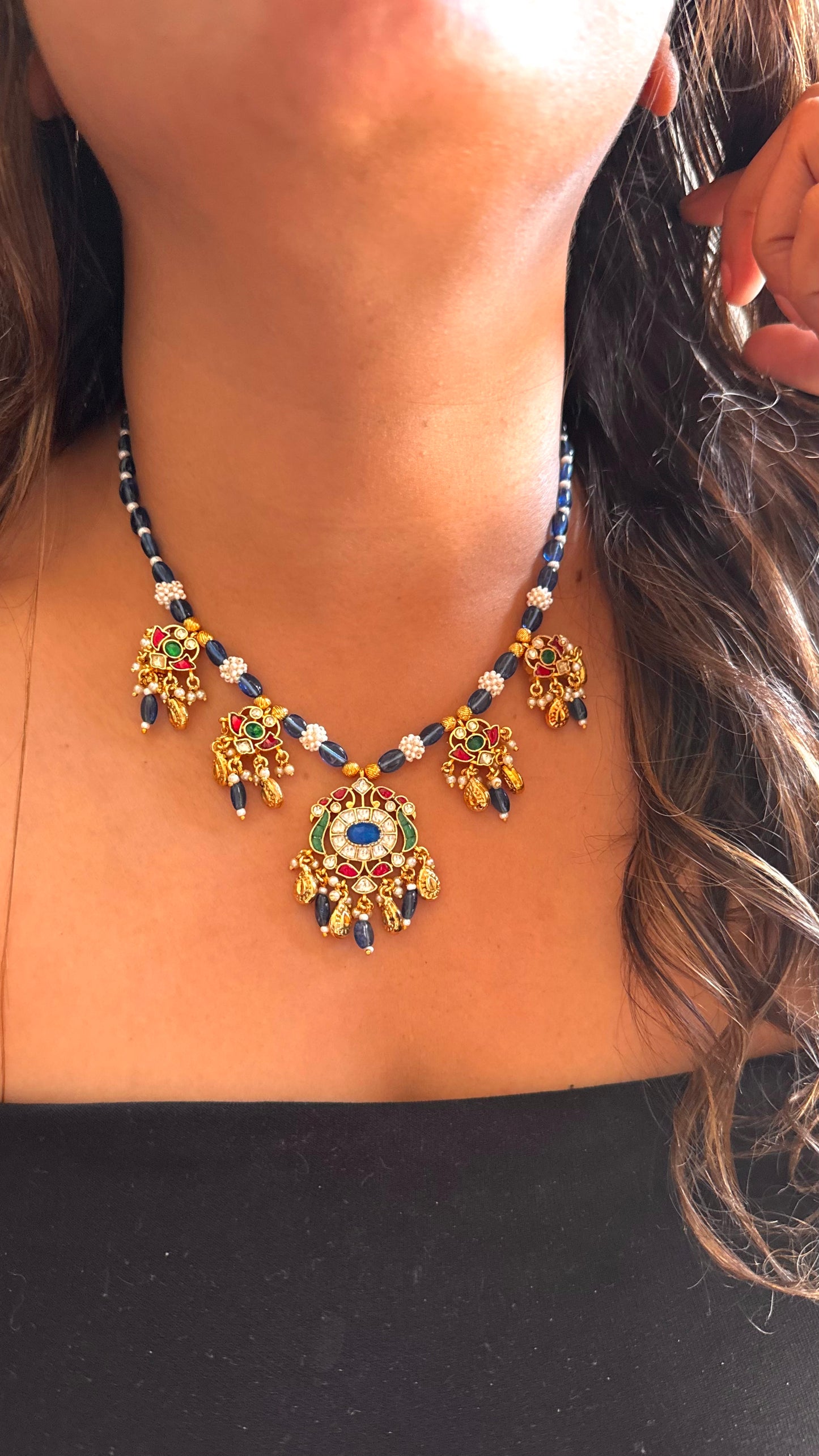 Heritage minimalist sapphire paachi necklace
