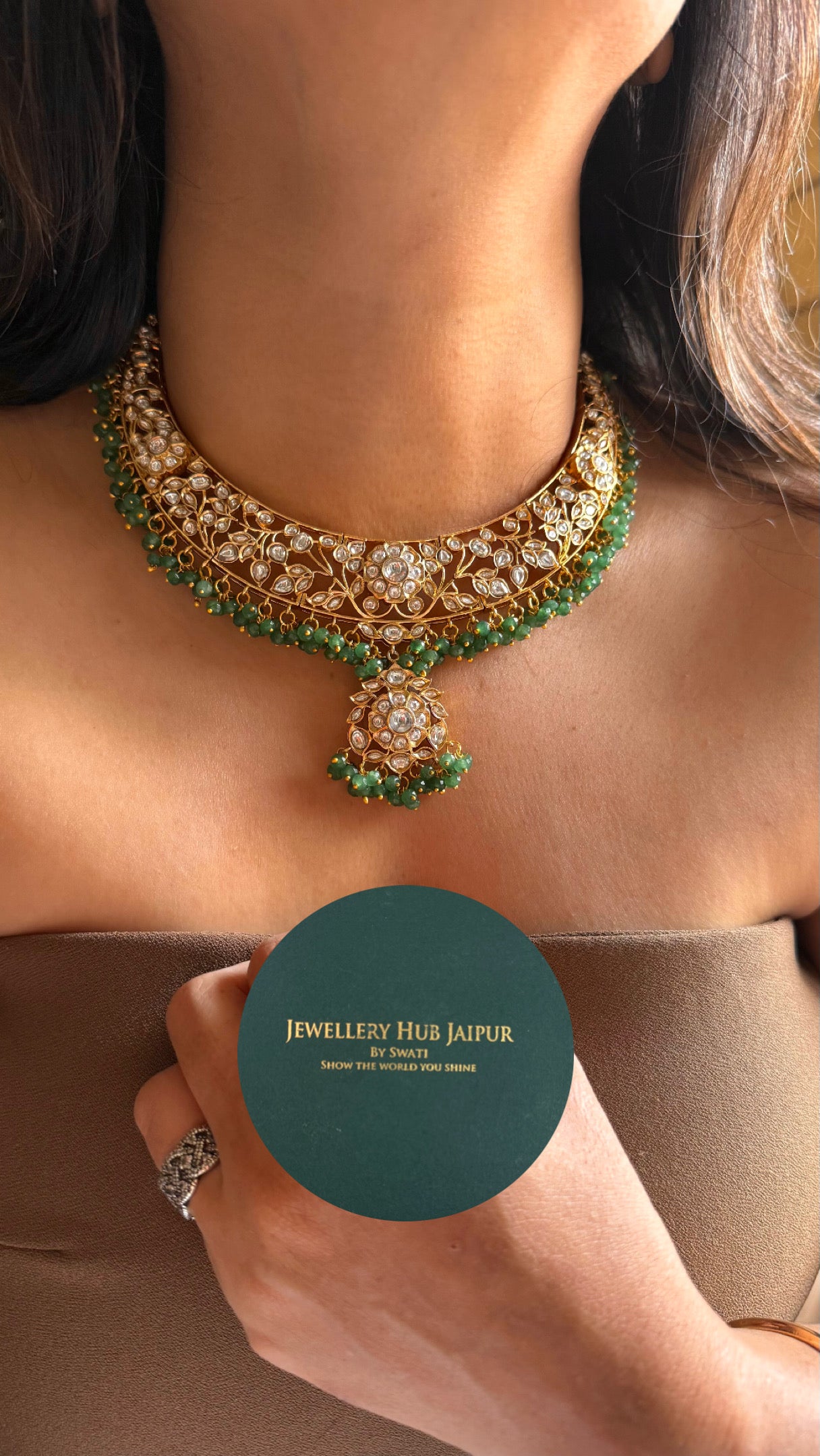 Heritage floral with emerald drops collar Necklace