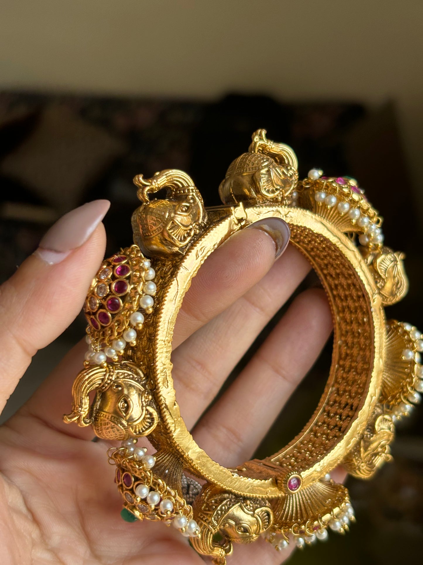 Gajj&paachi rajwada bangle pair