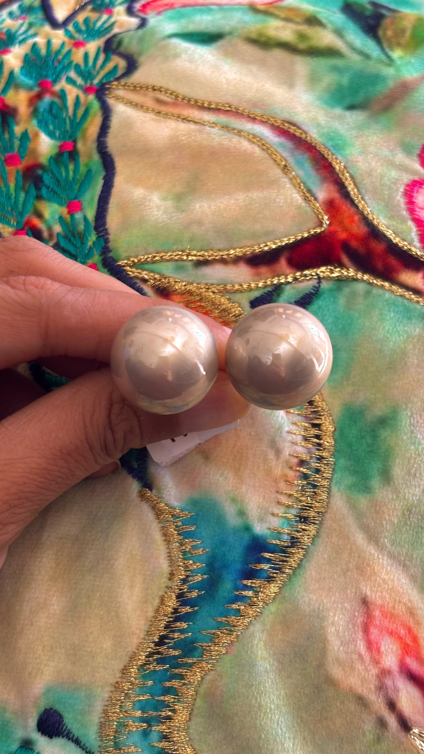 Champagne pearl earrings