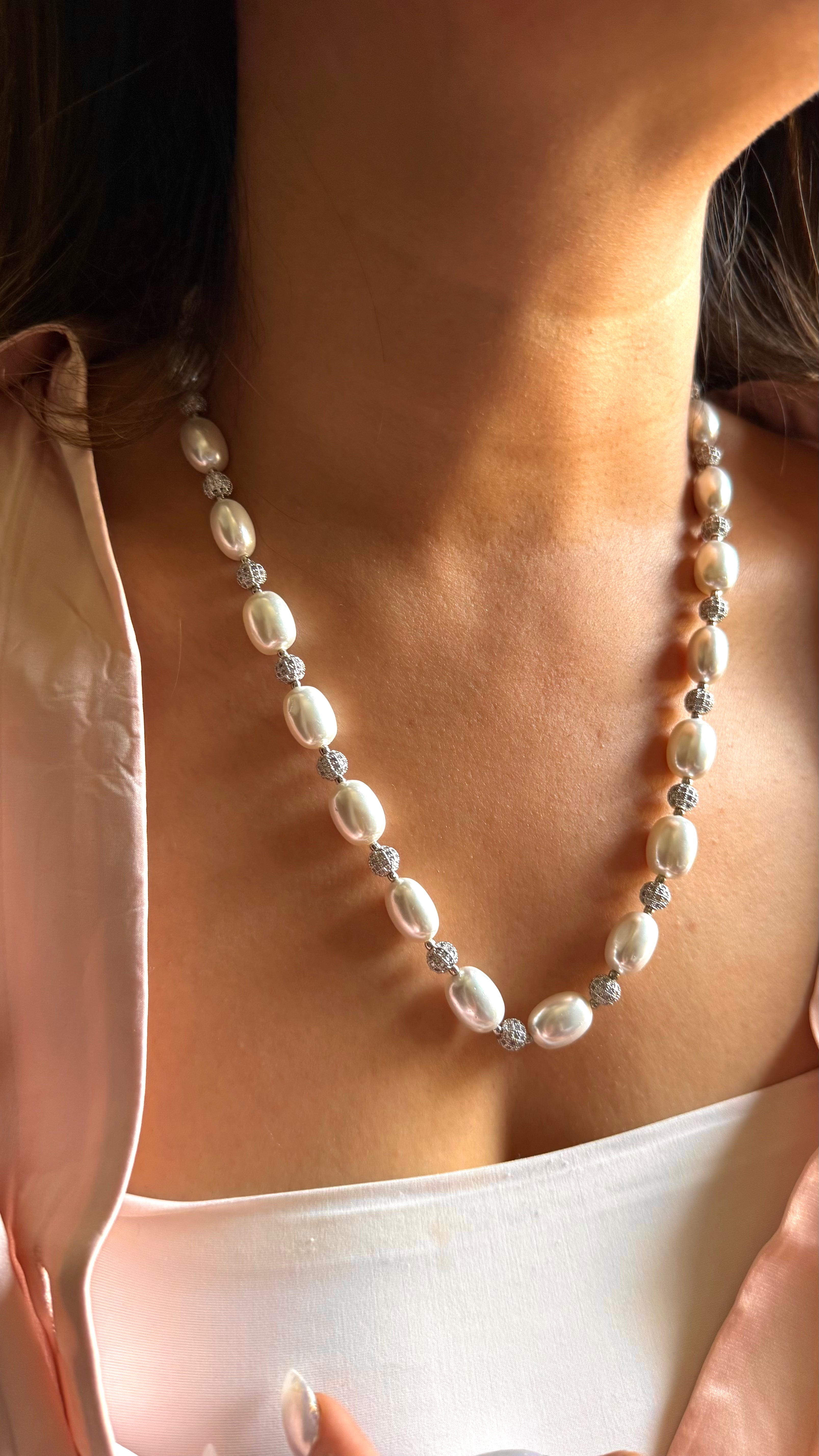 Pearl dedicated string