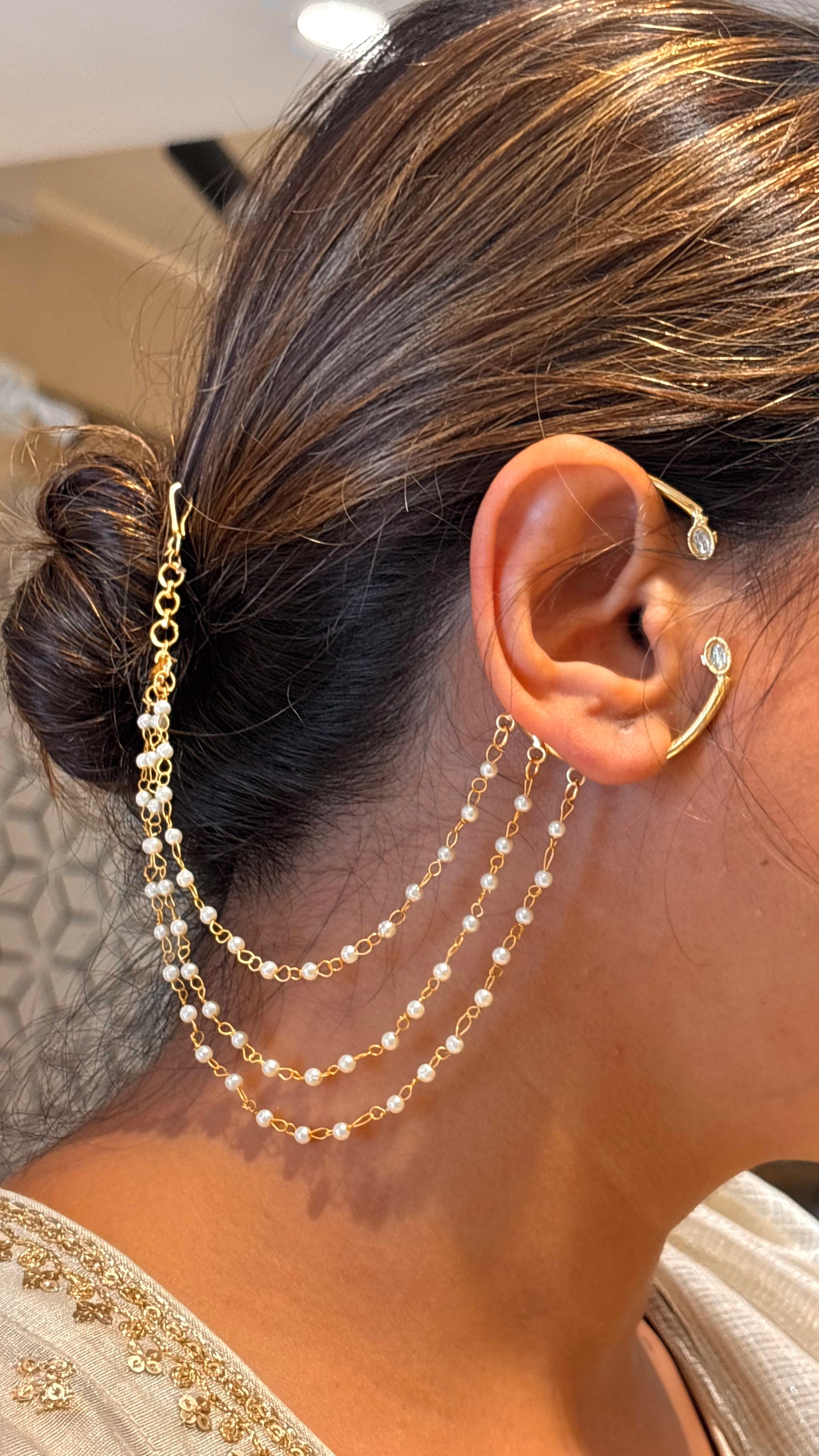Three layerd gold shine earchain