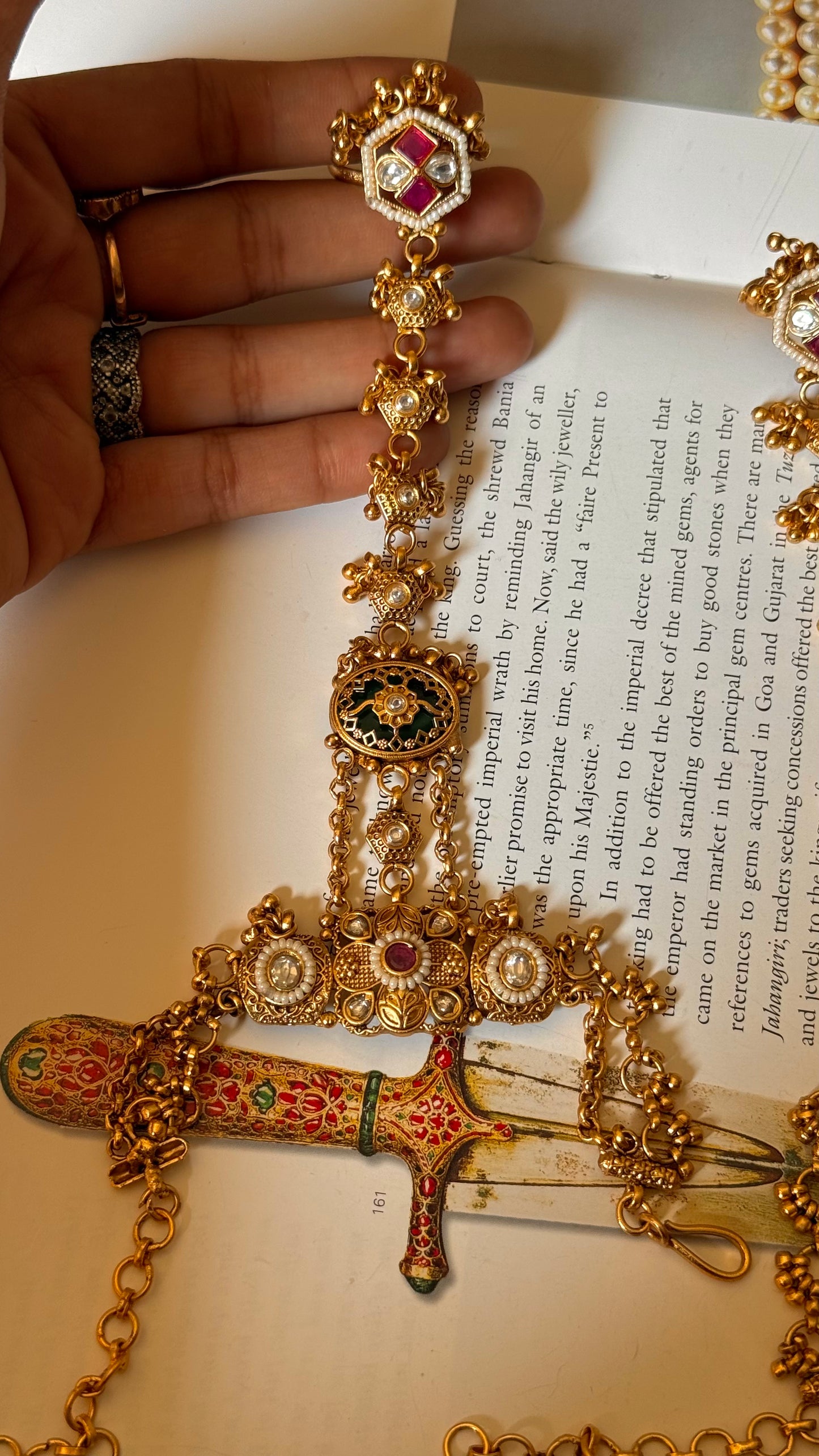 Emeral ruby rajwada Hathphool