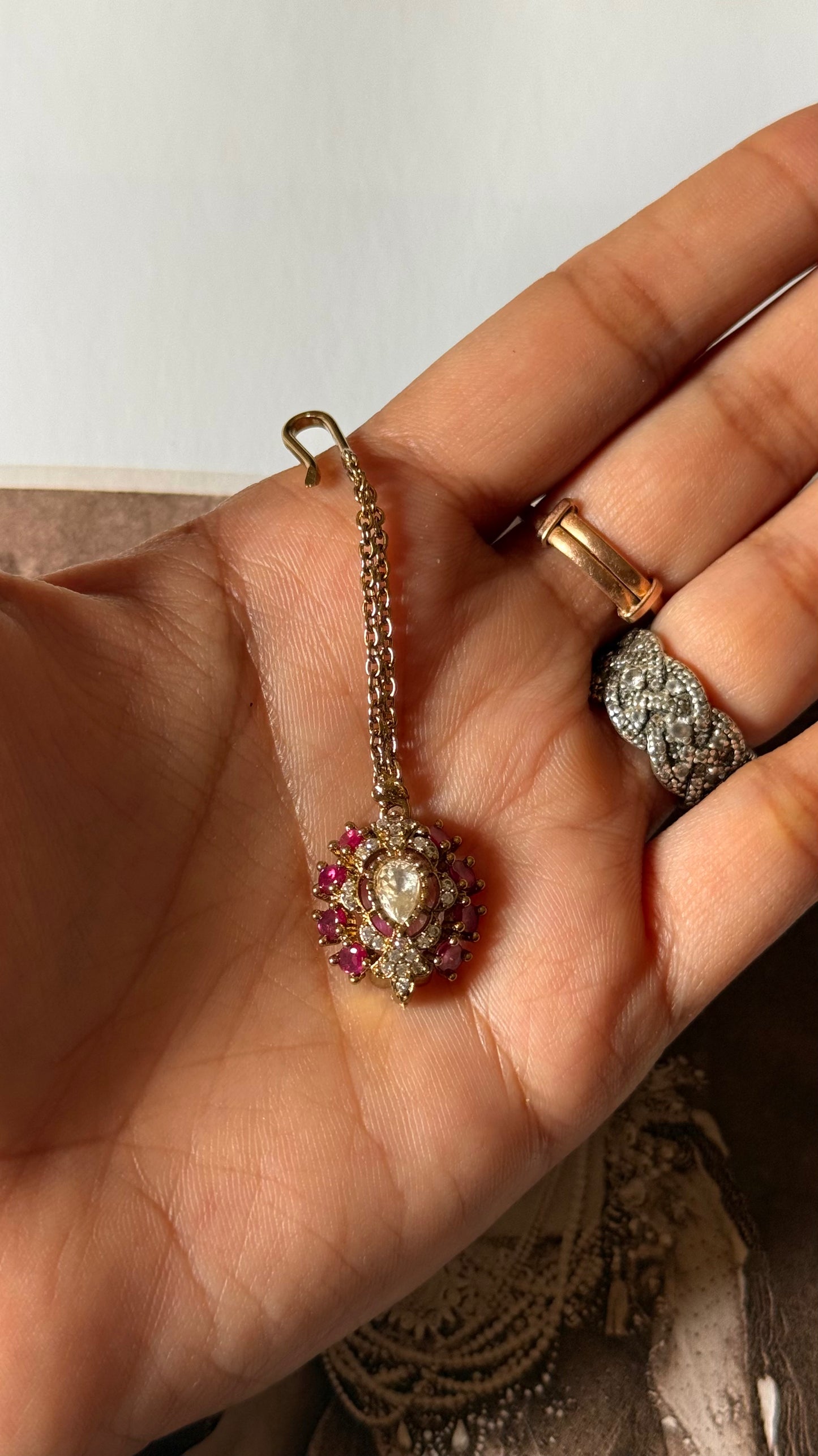 Mini rani pink Victorian tikka