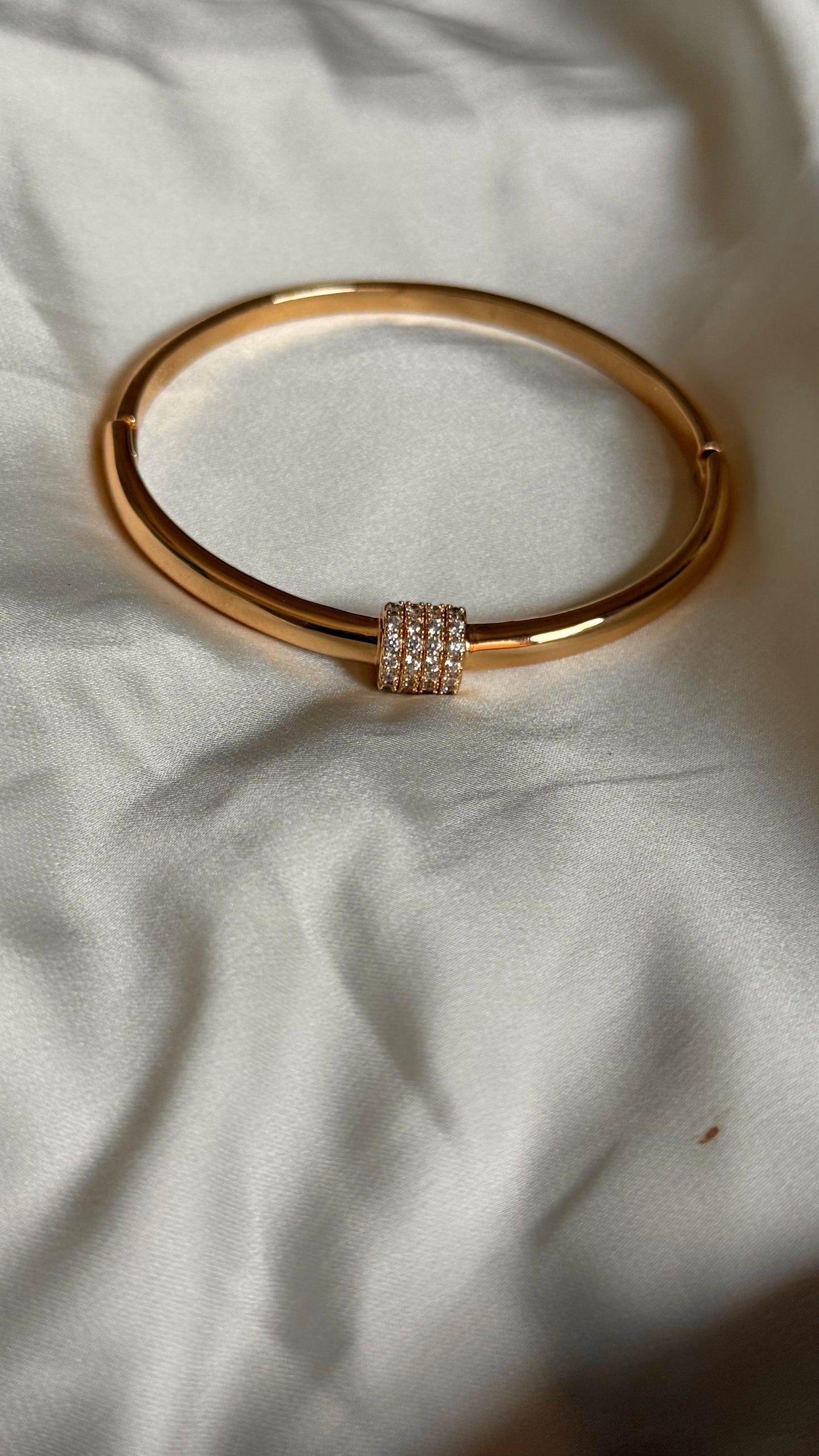 Streamline Crystal bracelet (gold)