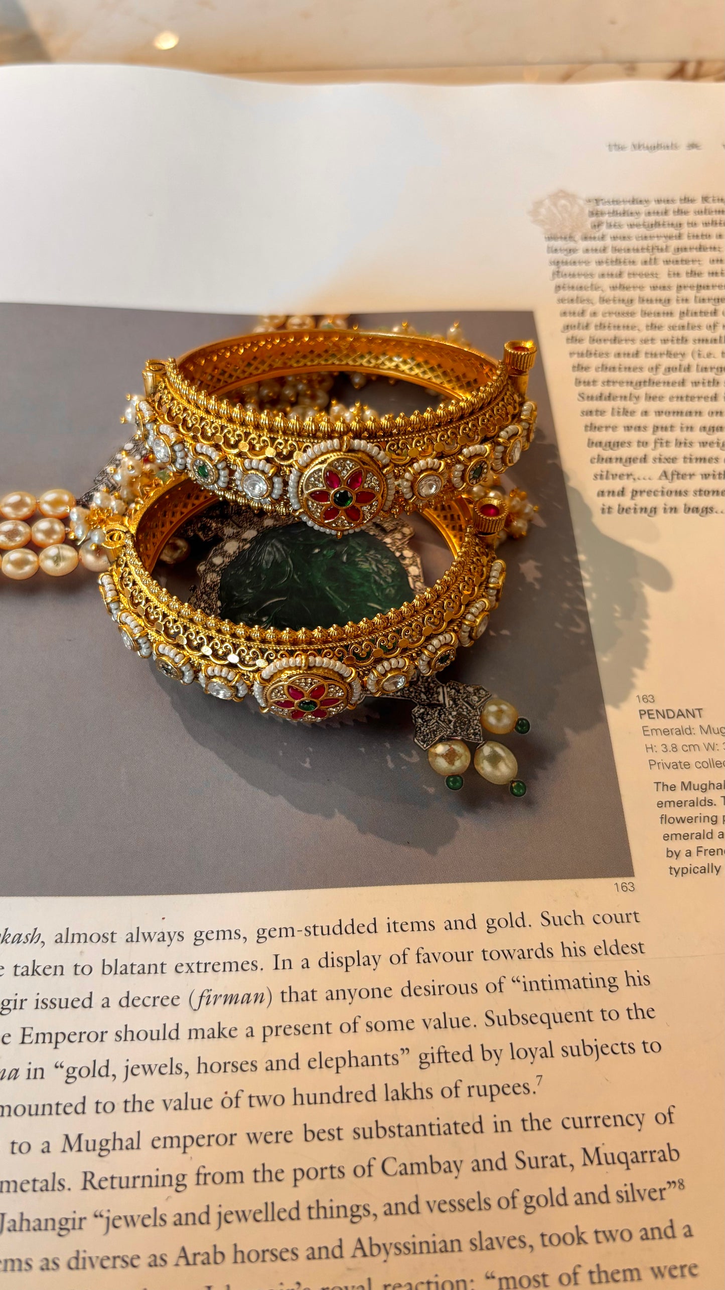 Floral nakshi gold rajwada bangles