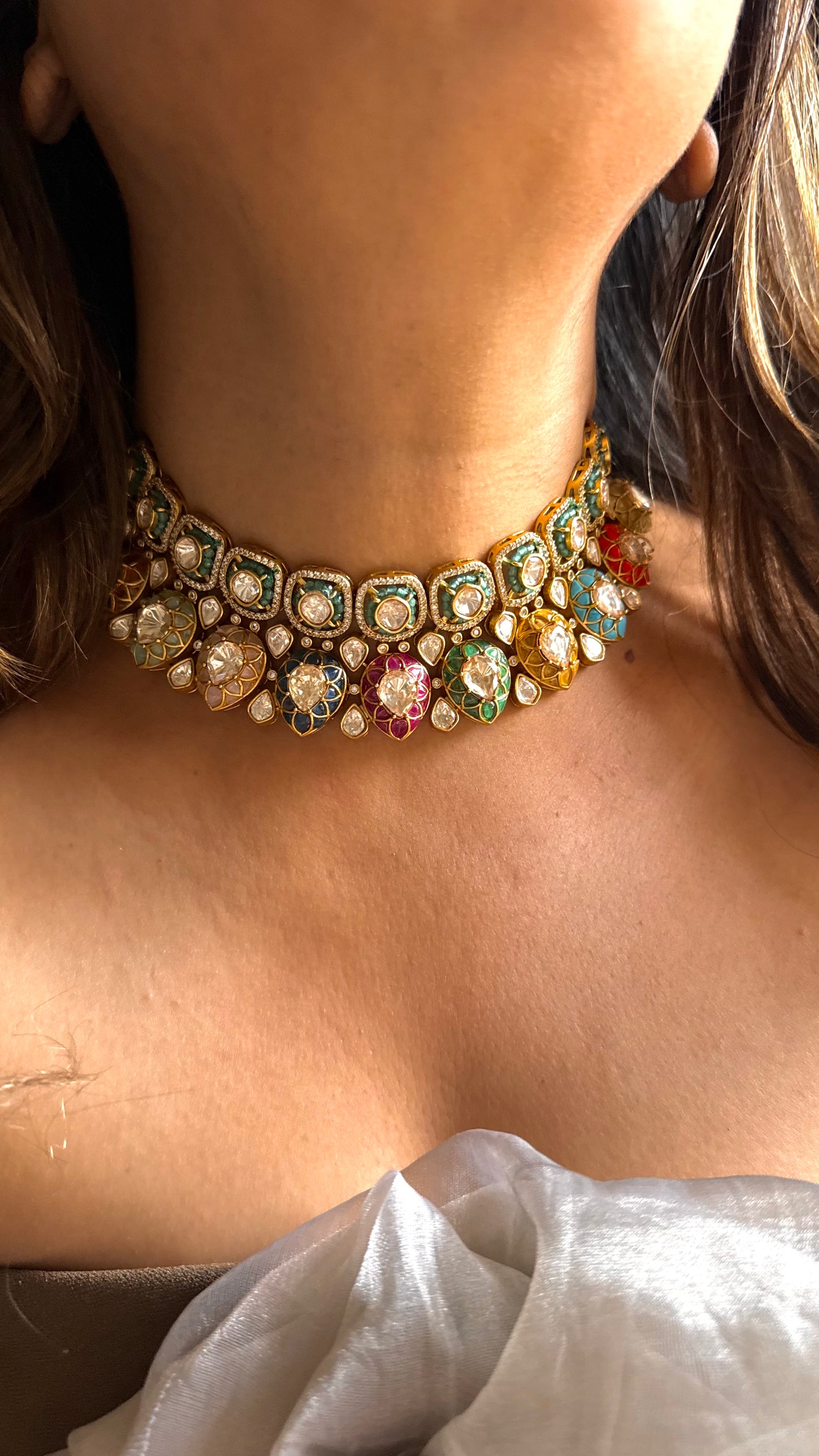 Munlticoloured Lv shade Polki Choker Necklace