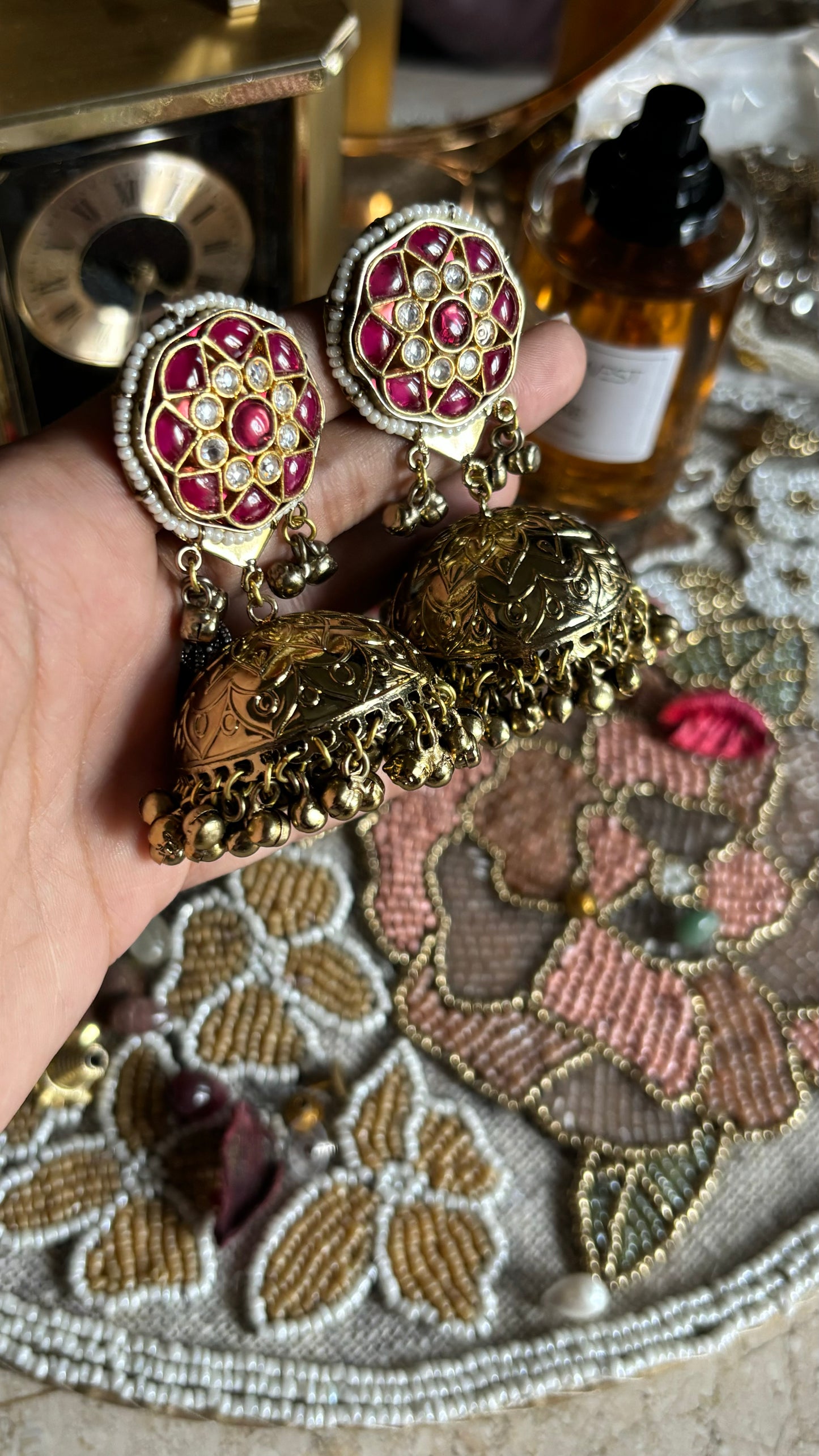 Paachi jhumka