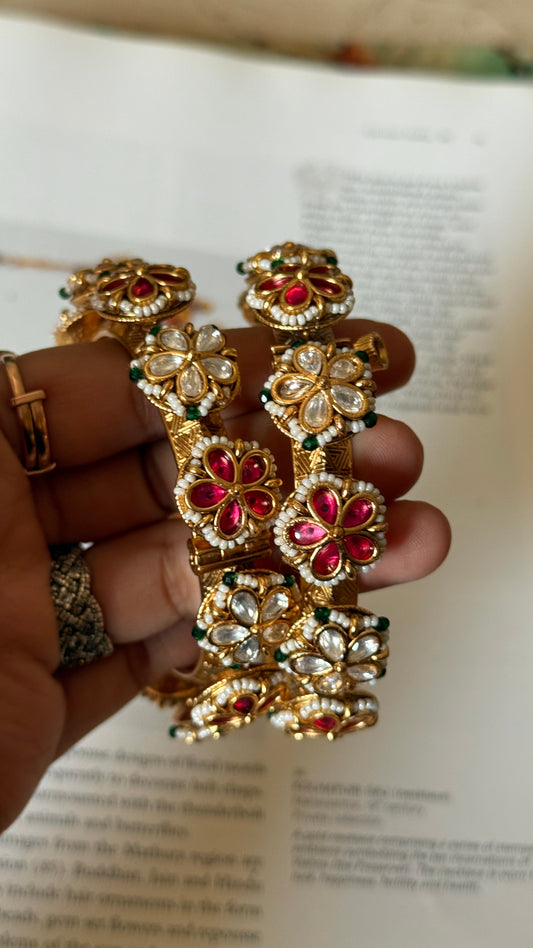 Ruby & white polki floral bangdi