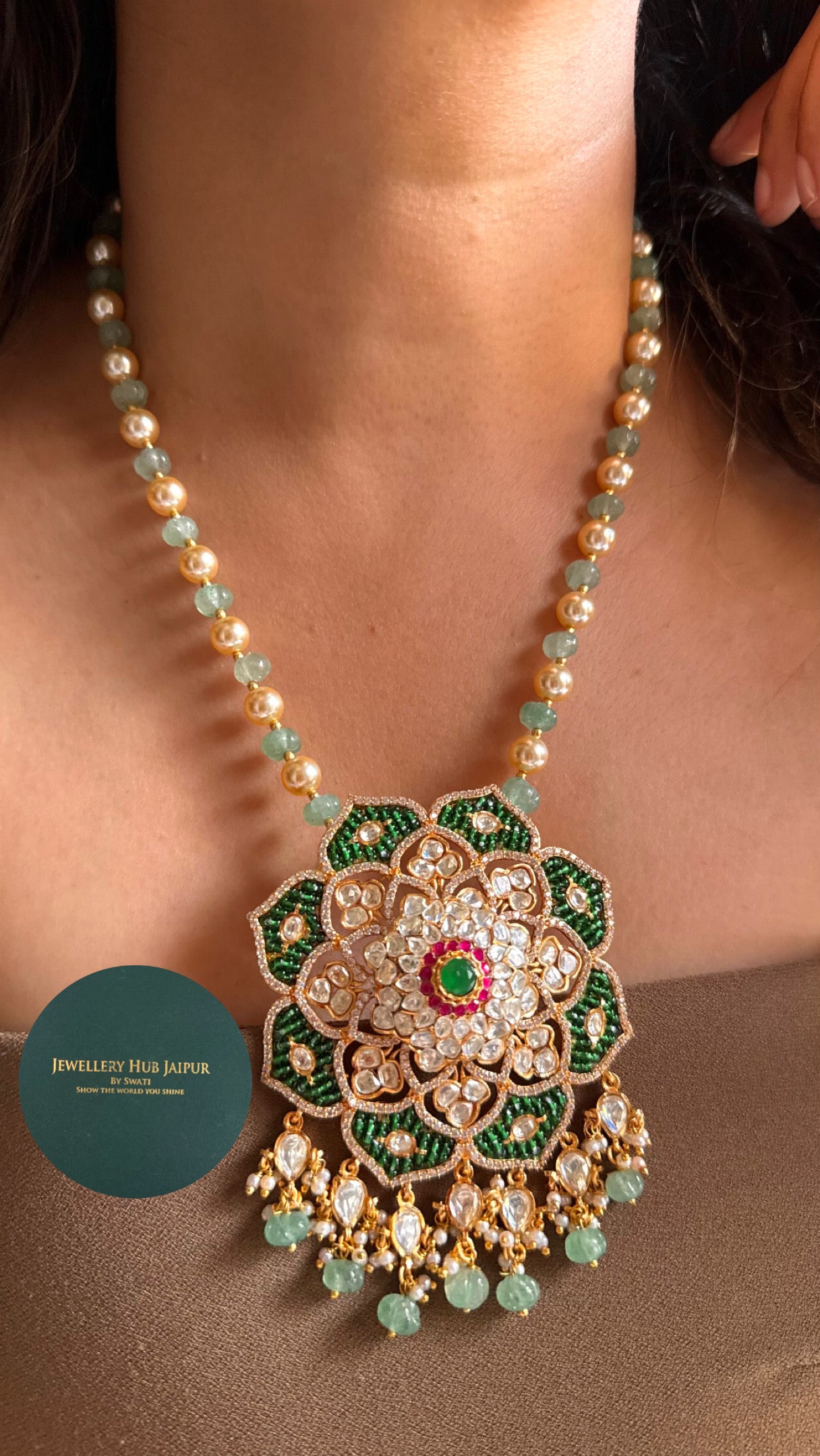 Emerald & ruby moissanite floral pattern pendant set