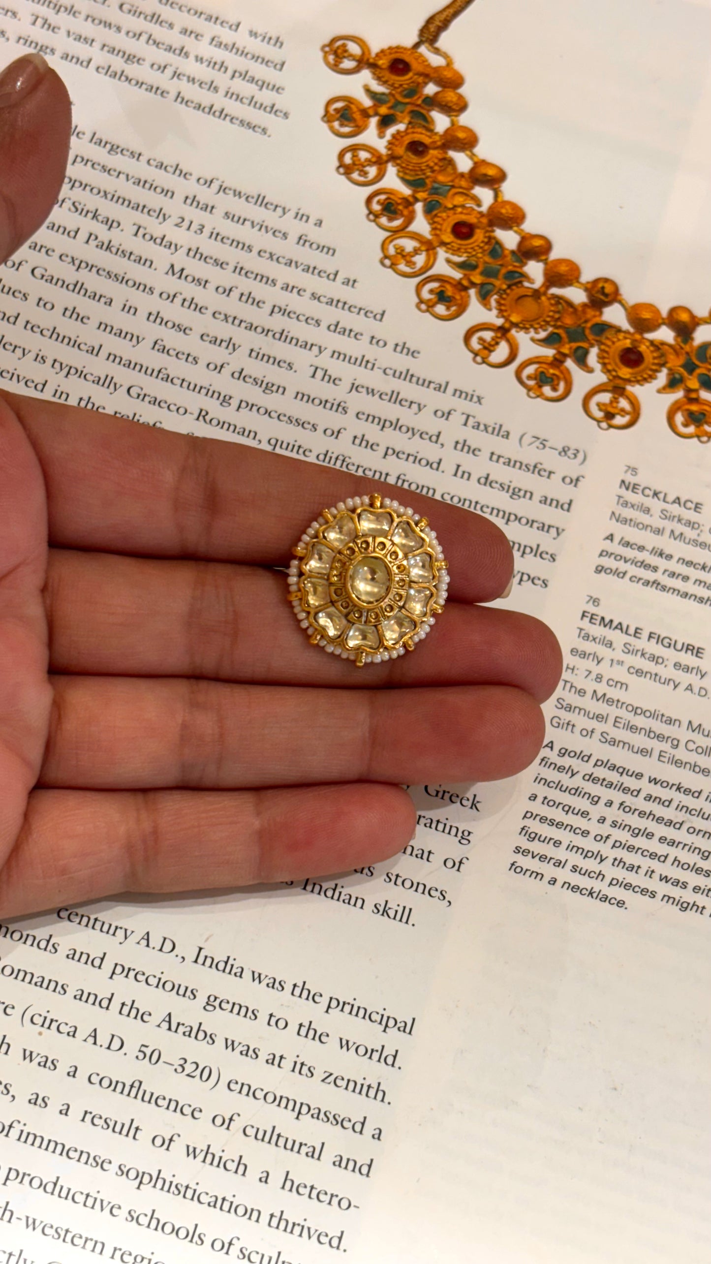 Paachi Kundan floral ring