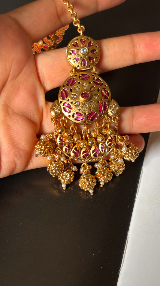 Rani pink nakashi Maangtika