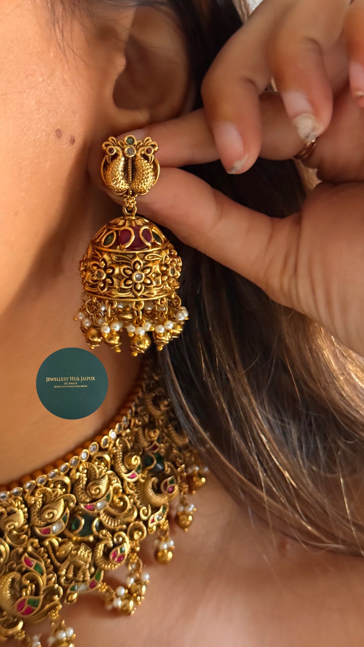 Goddess laxmi with emerald & rani pink choker set