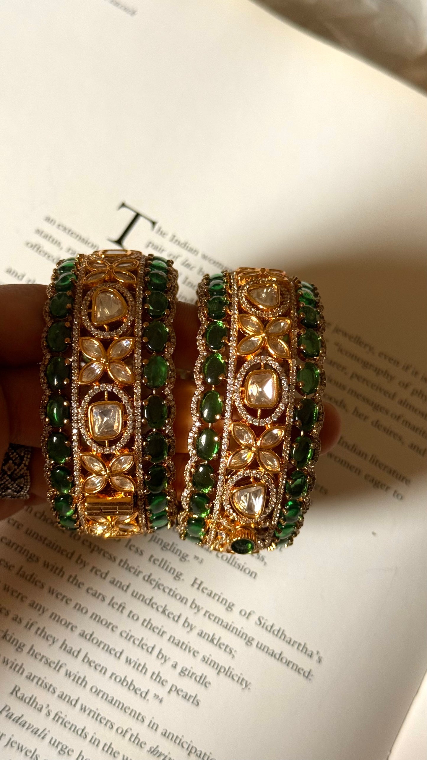 Emerald doublet Moissanite openable bangle