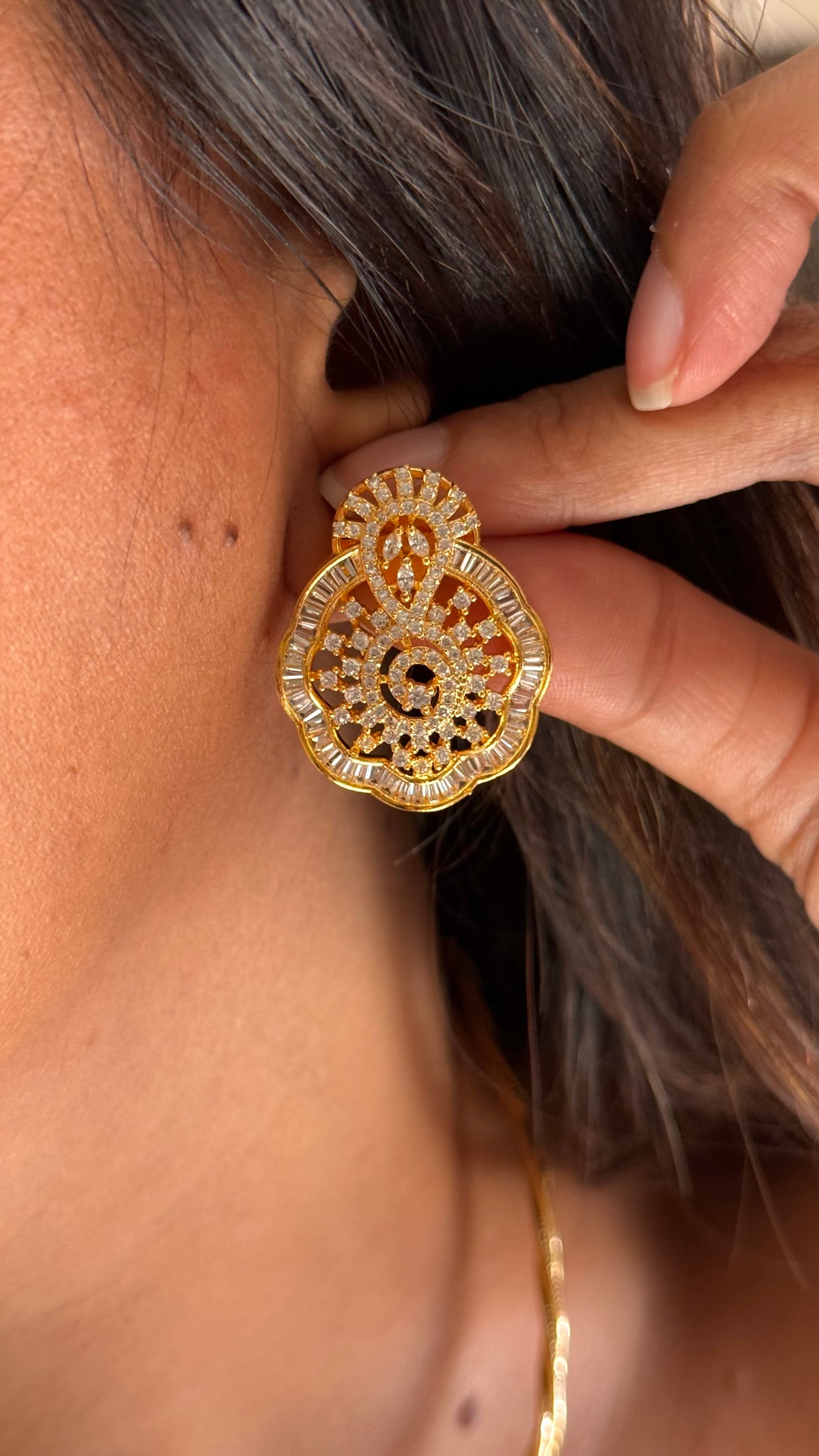 Miranda diamond pendant set