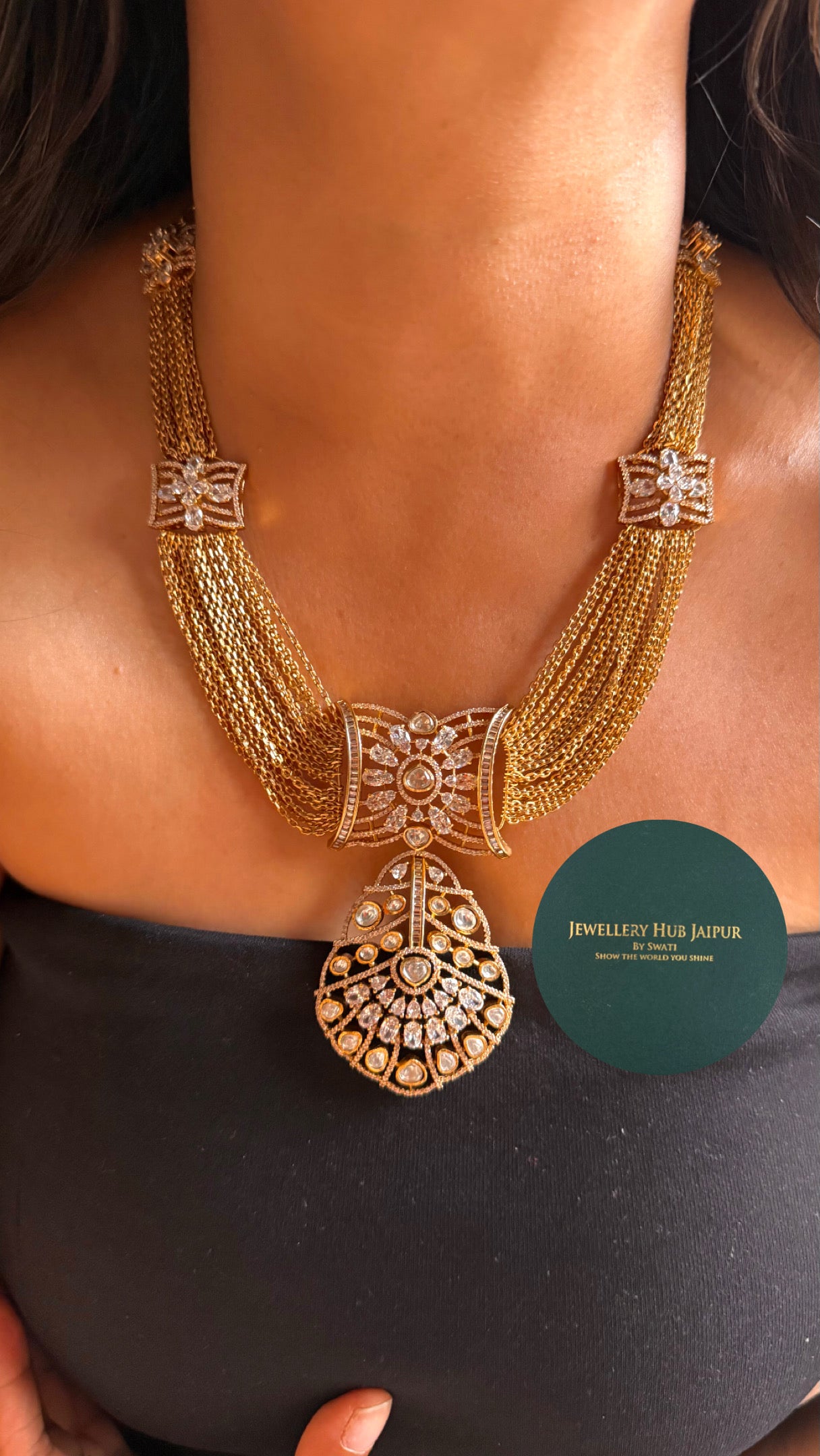 Gold moissanite poli designer Necklace