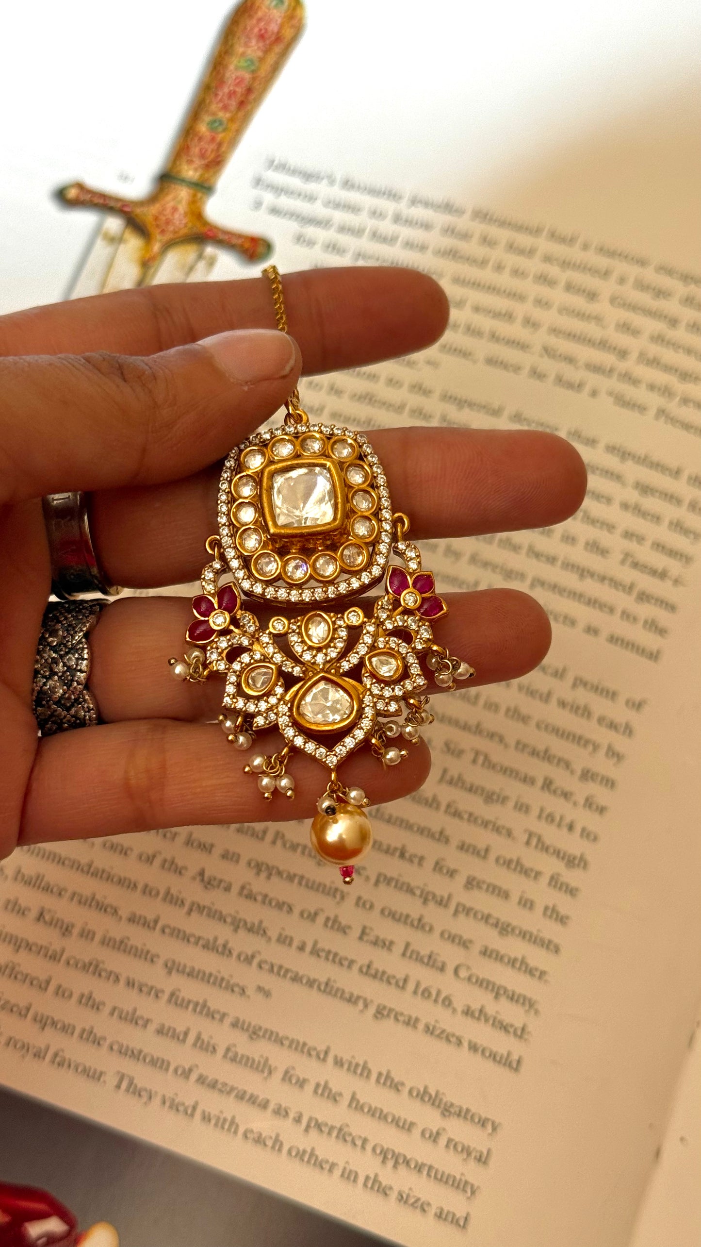 Ruby uncut polki maangtika
