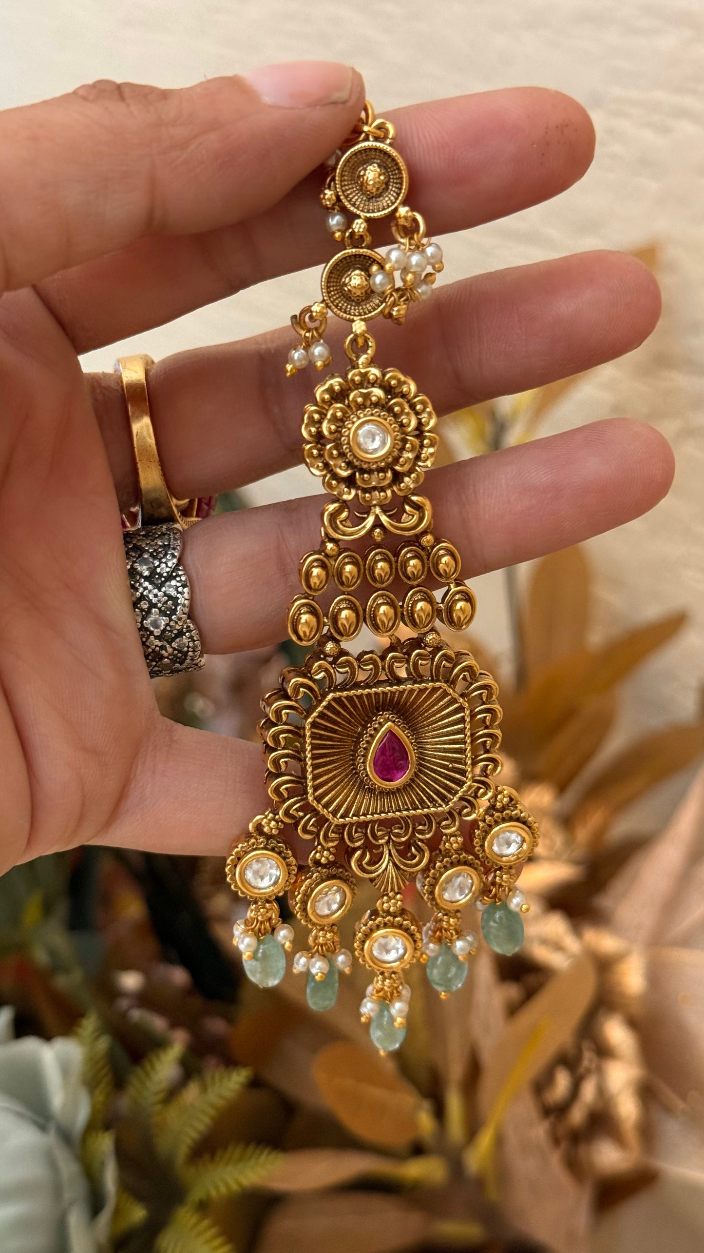 Rajwada teardrop polki maangtika with mint detailing