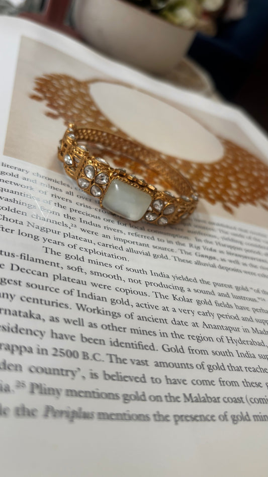 Mother of pearl bracelet