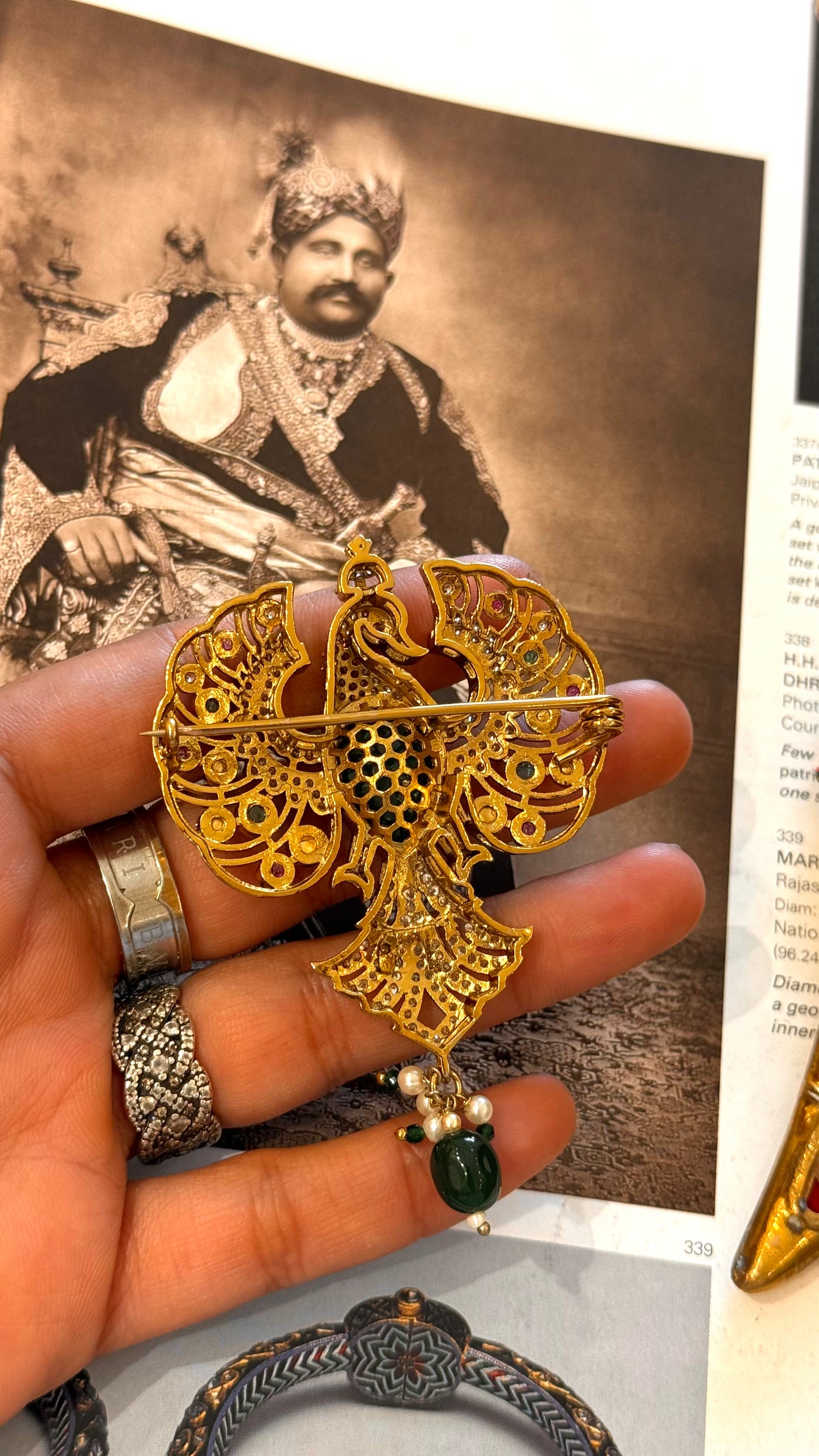 Emerald doublet baaj designer brooch