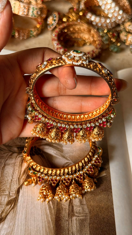 Emerald rajwada with jhumka design openable bangle