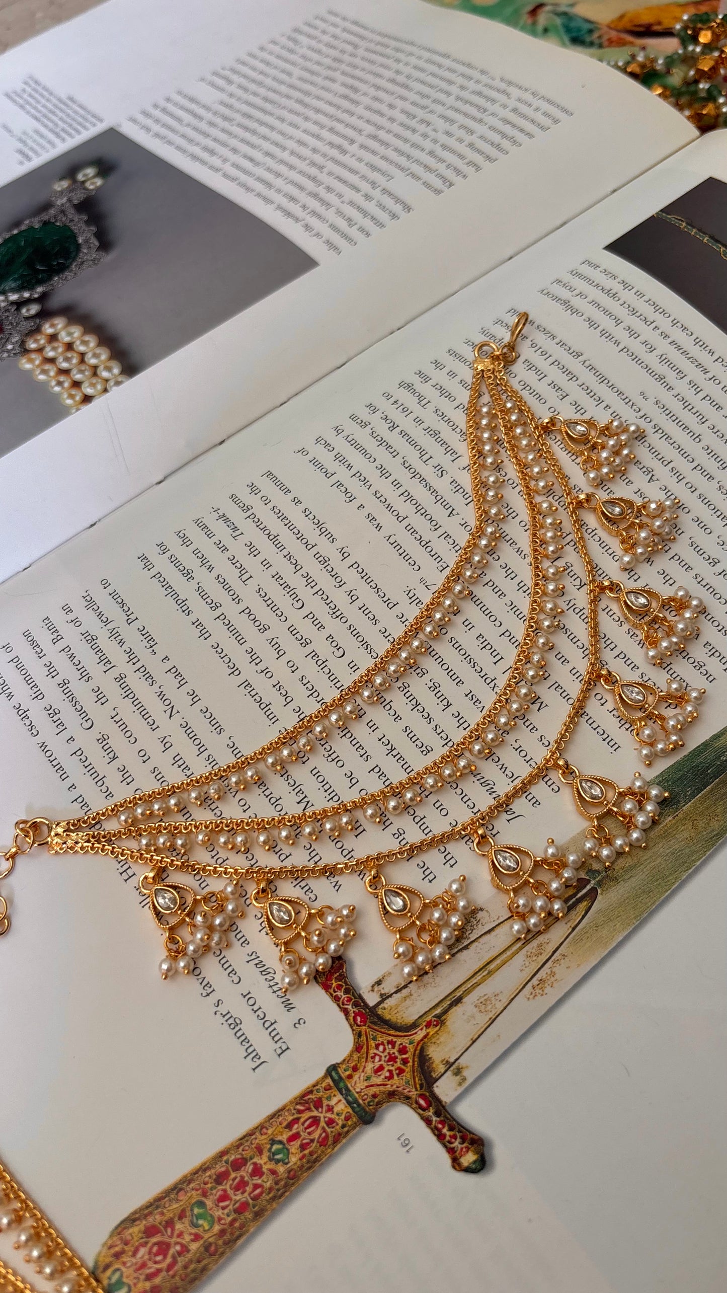 Three layers with pearl drop Kaanchain