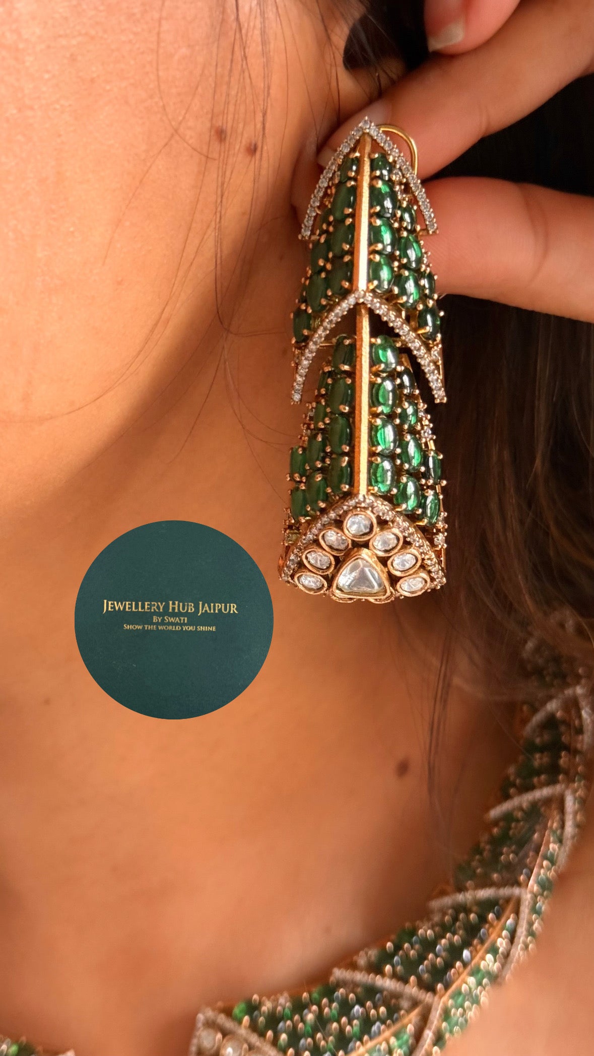 Designer Emerald & moissanite hasli