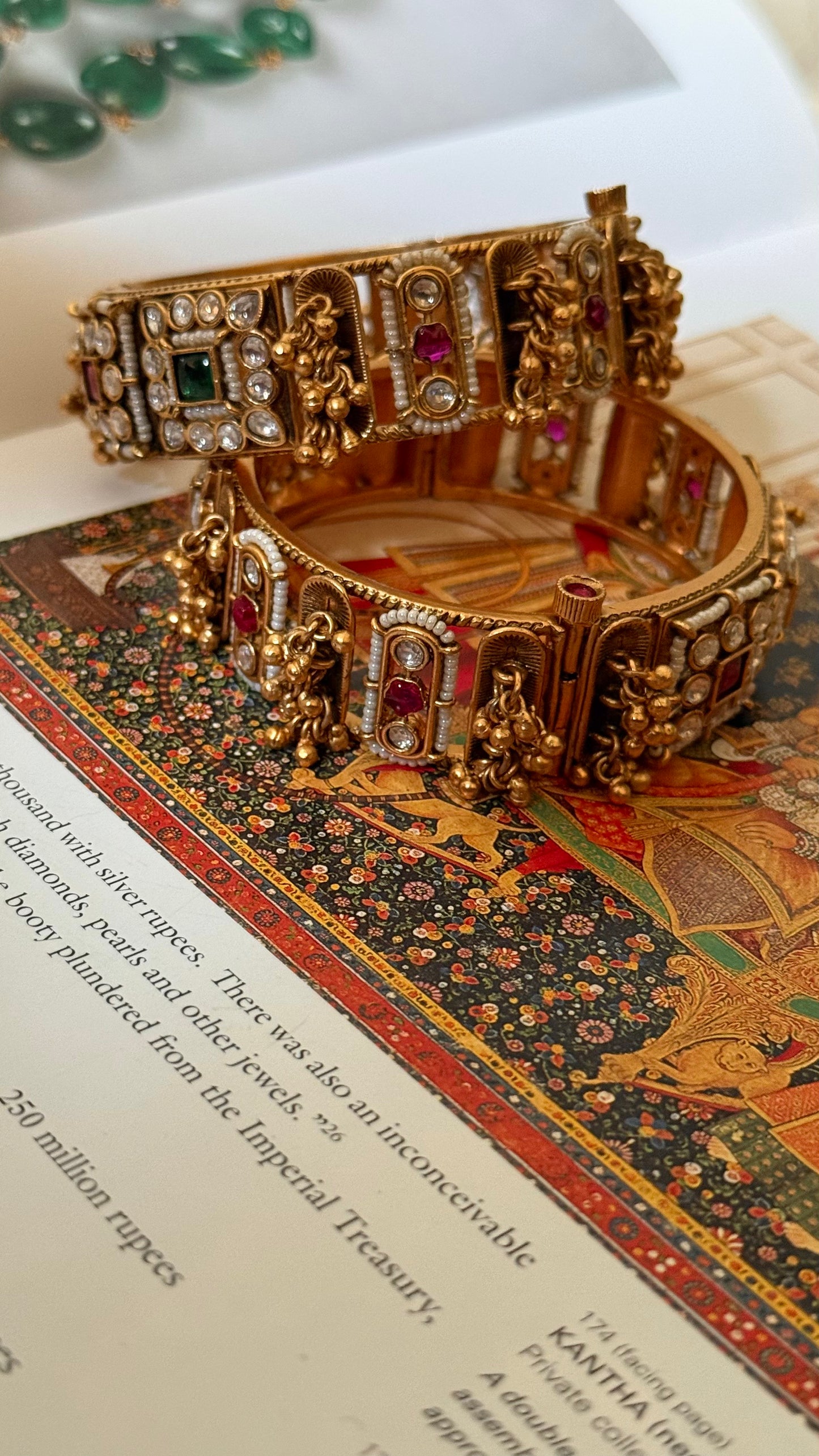 Rani pink & emerald rajwada openable bangle