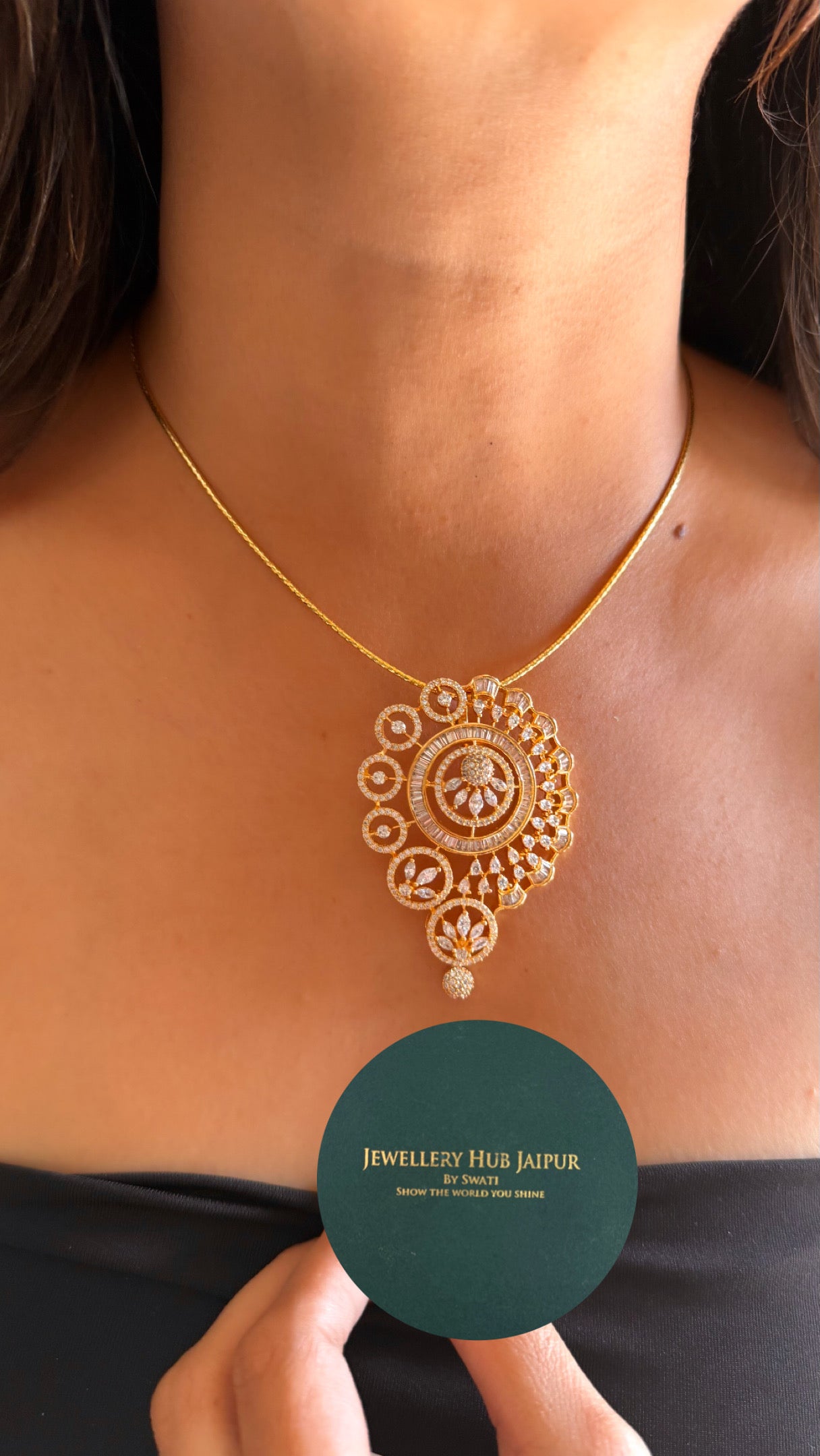 Ridhi diamond pendant set