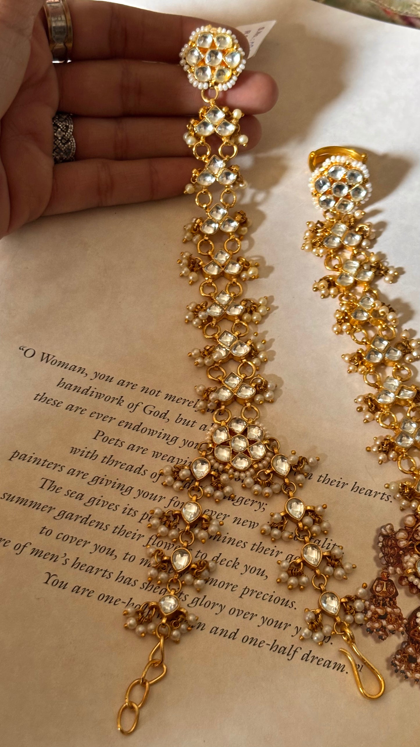 Paachi Kundan Hath phool