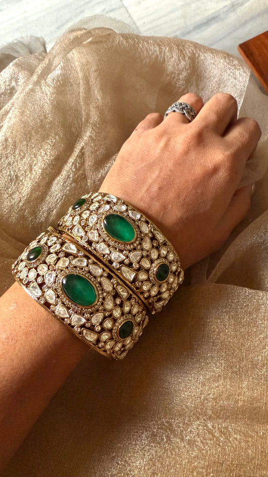 Emerald doublet Moissanite openable bangle