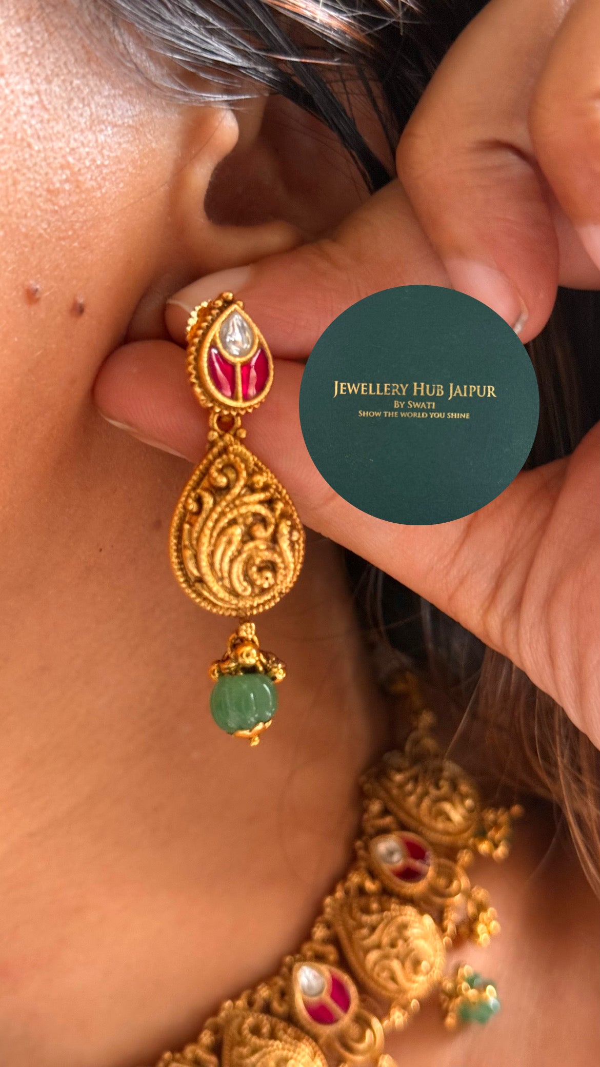 Rani pink katdana leaf & mint drop temple collar set
