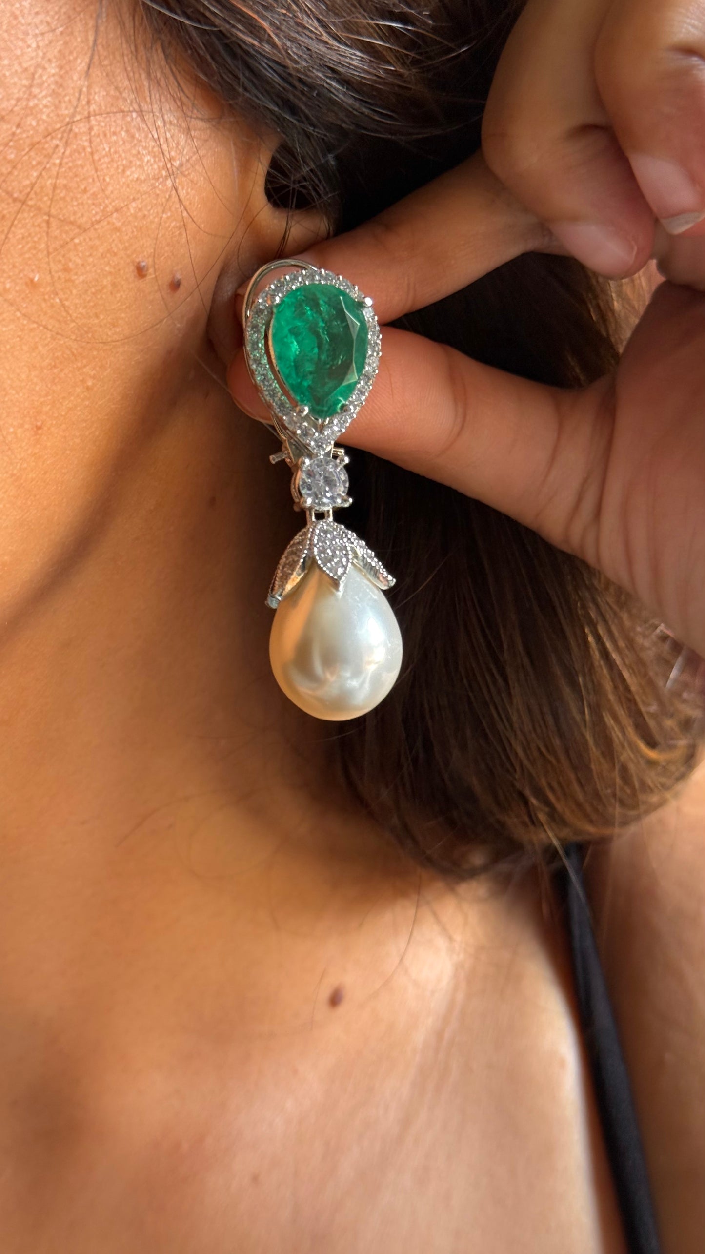 Emerald pearl drop cocktail danglers