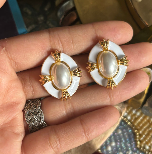 Panache pearl studs