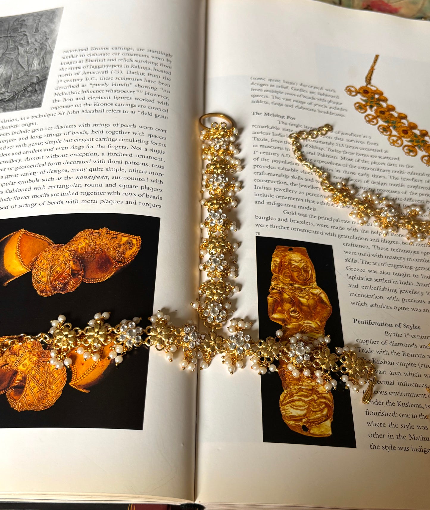 Floral pattern with  pearl detailing hathphool (single)