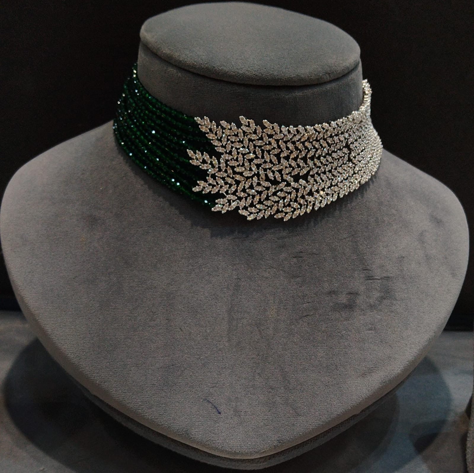 Emerald designer diamond choker