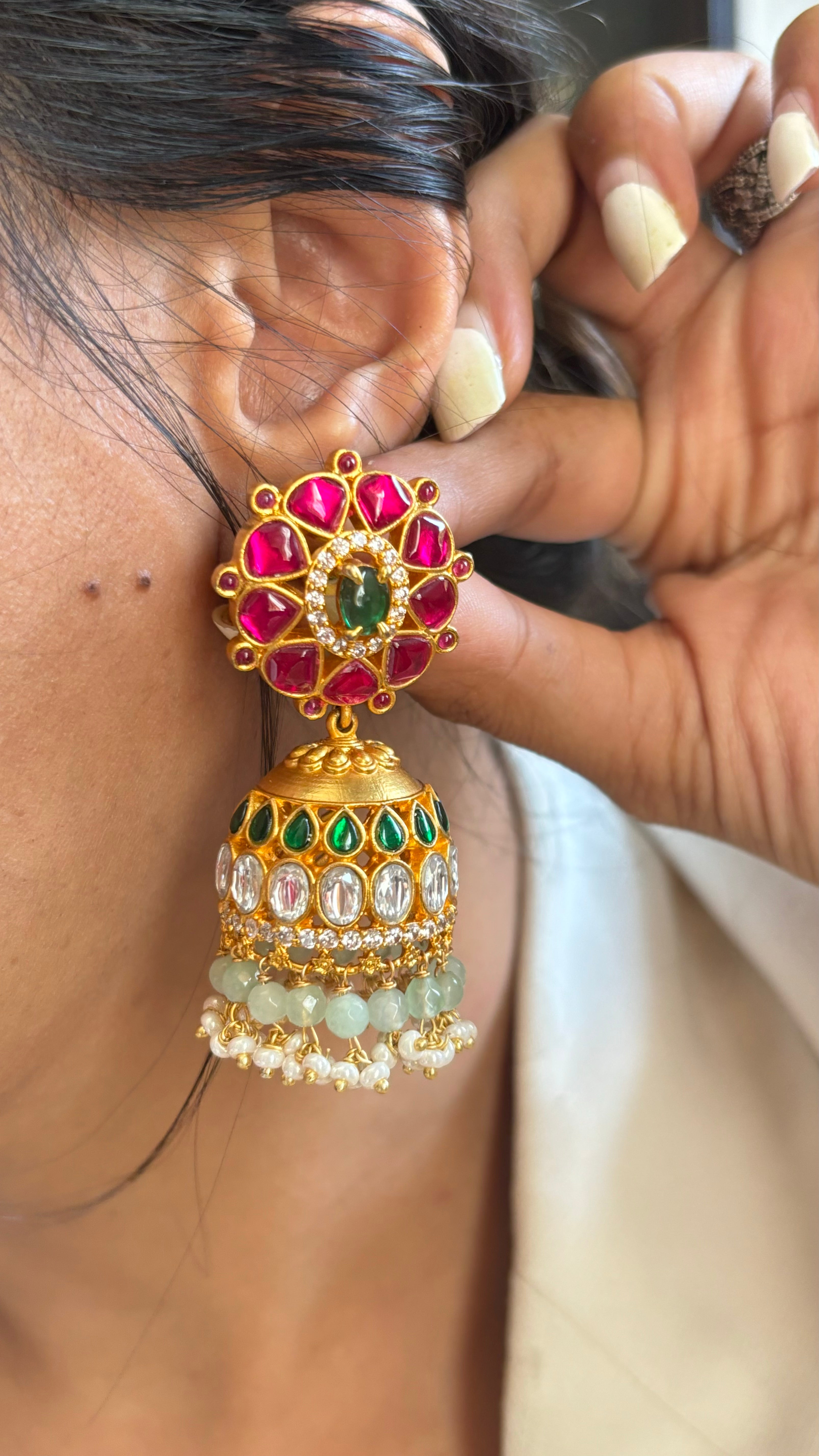 Paachi jhumka