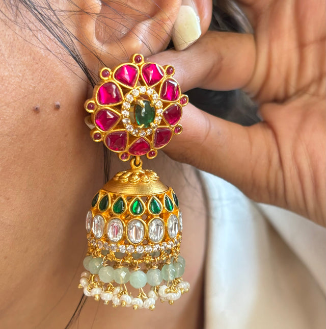 Paachi jhumka