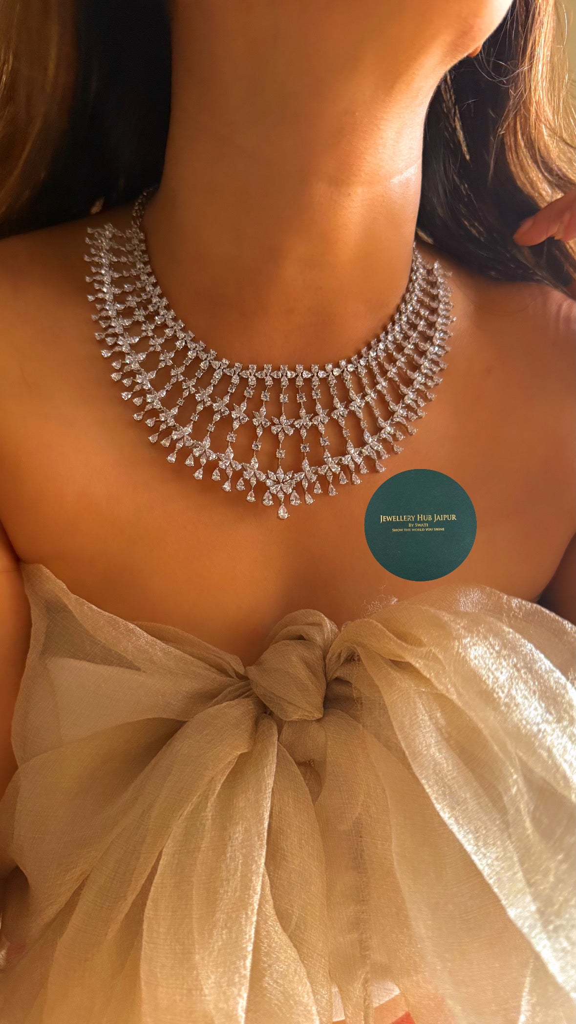 Queen’s legacy inspired diamond collar set (silver)