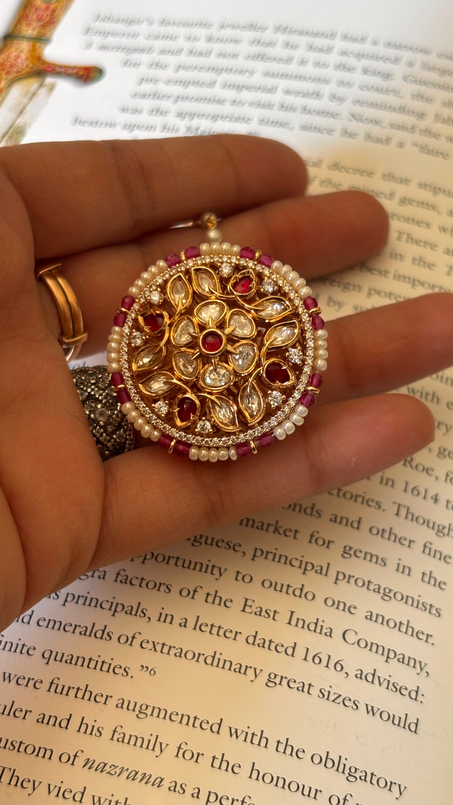 Ruby heritage nakashi Borla
