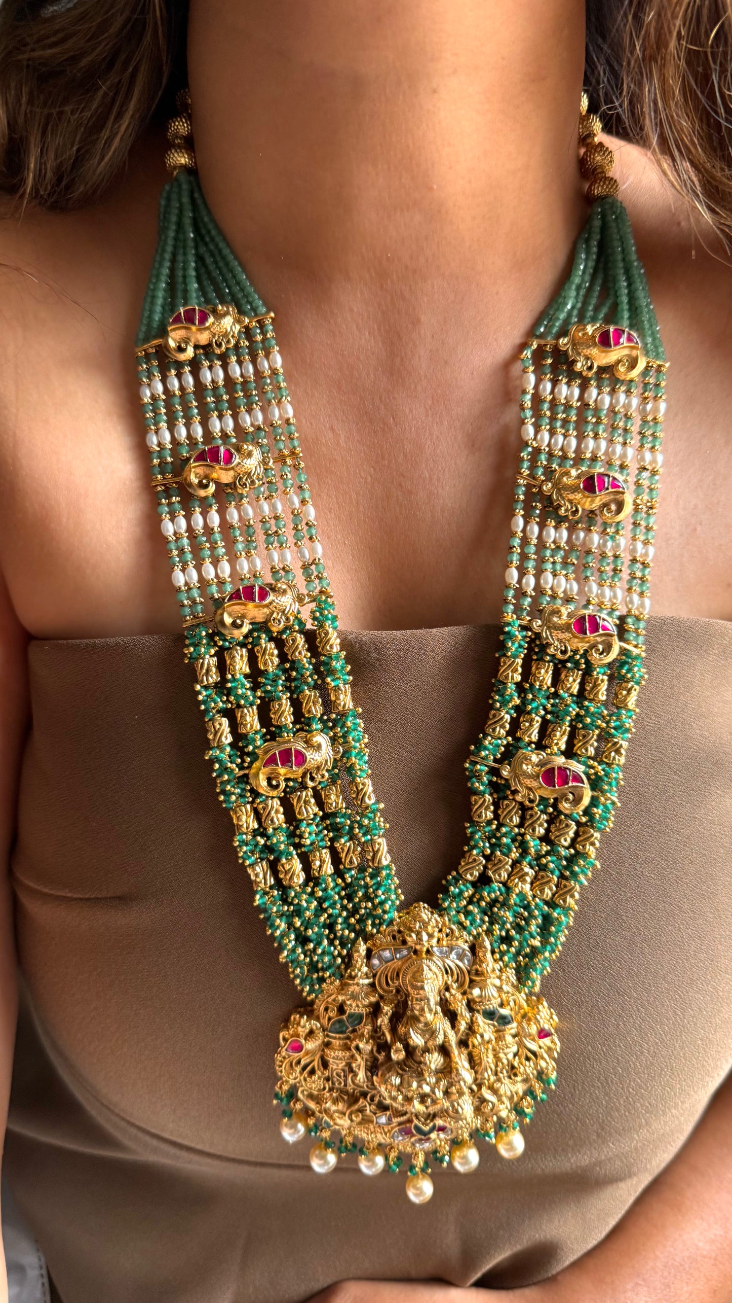 Goddess laxmi paachi kundan long temple necklace
