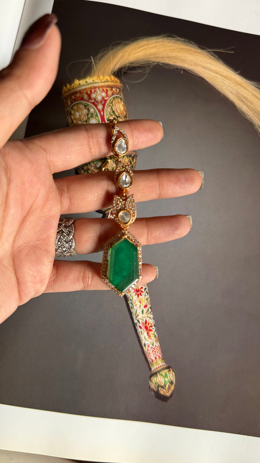 Emerald doublet moissanite maangtika