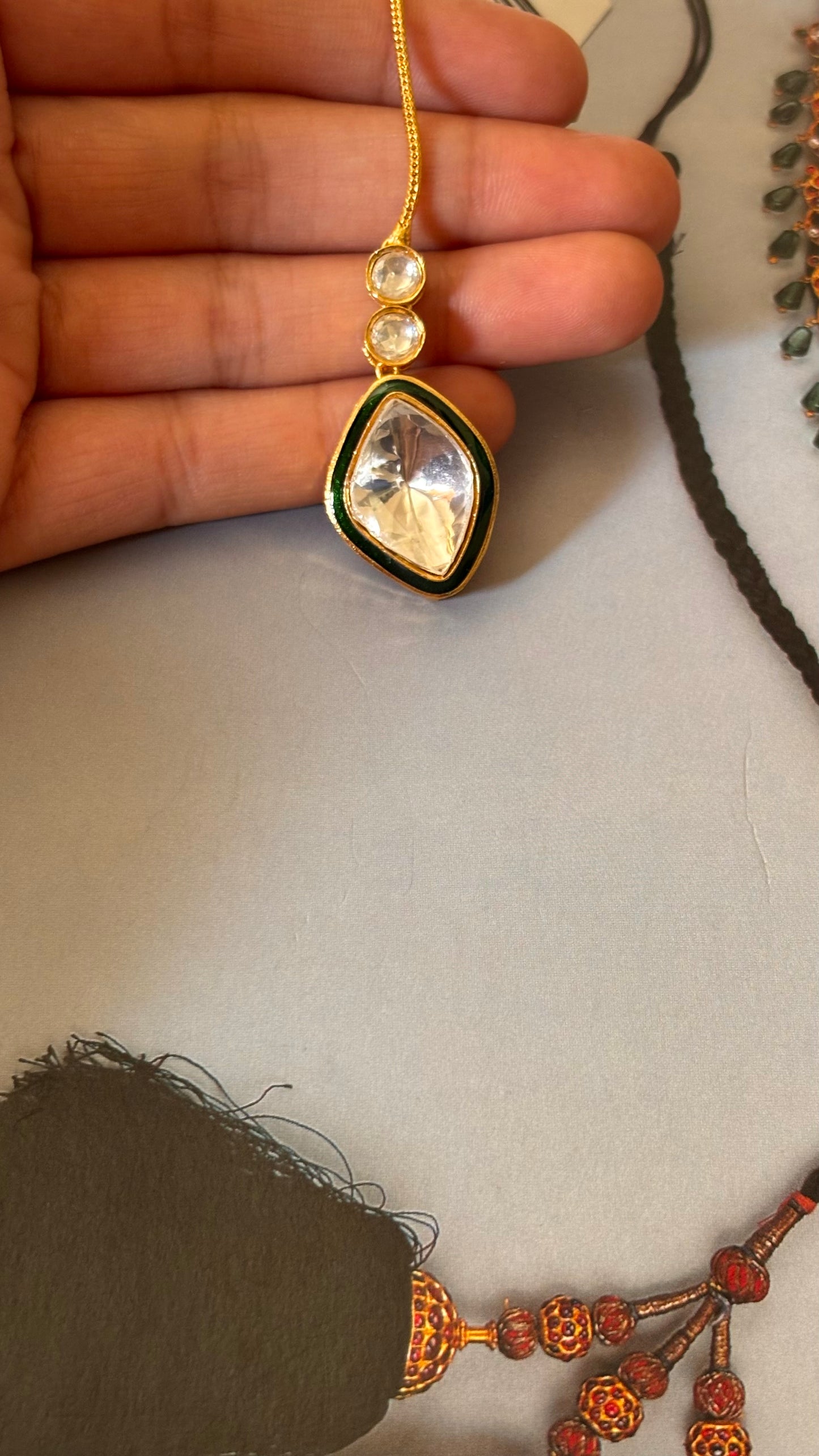 Meenakari mini maangtika