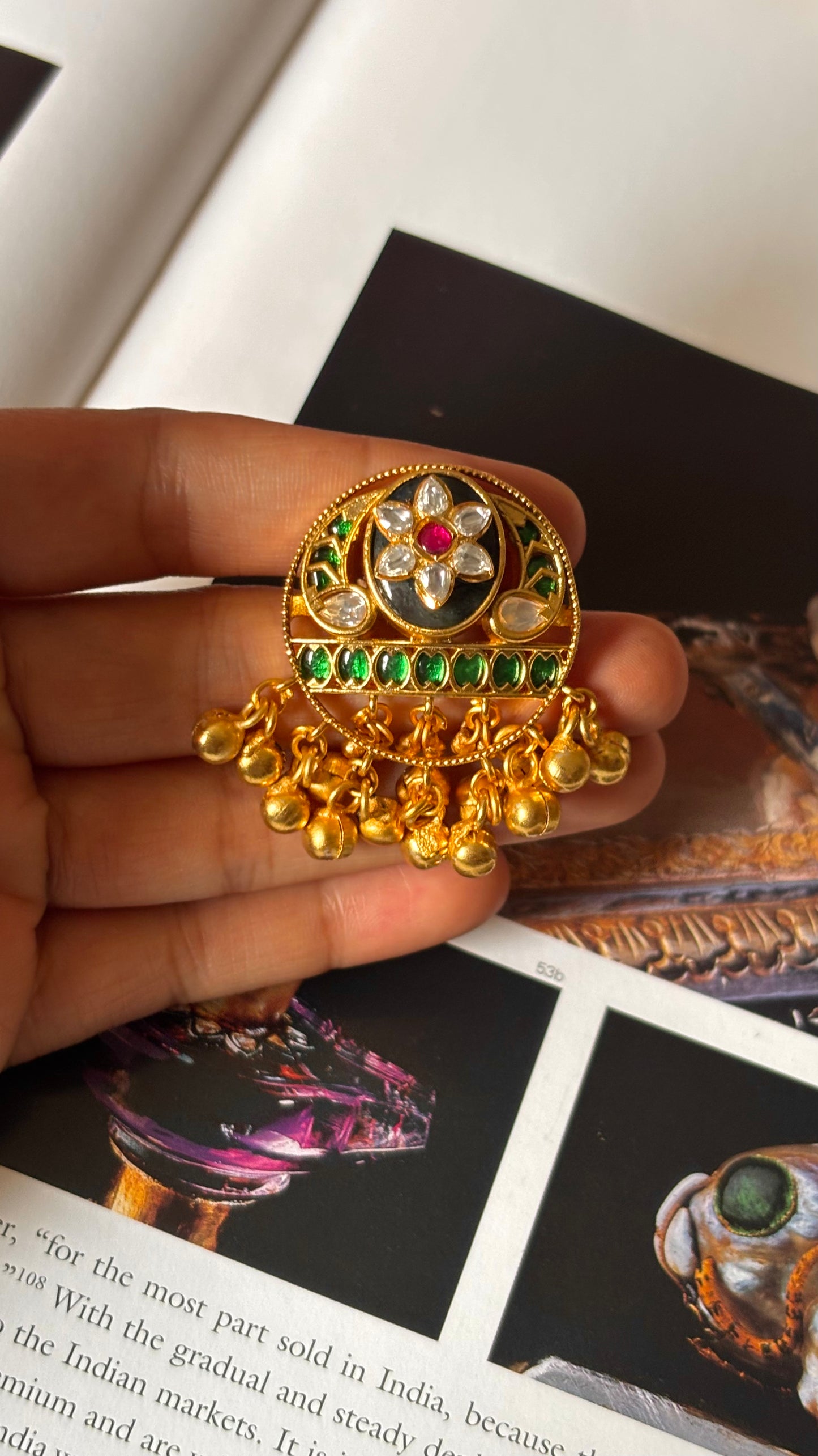 Emerald rajwada inlay ring