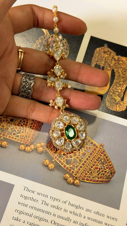 Emerald doublet real moissanite maangtika