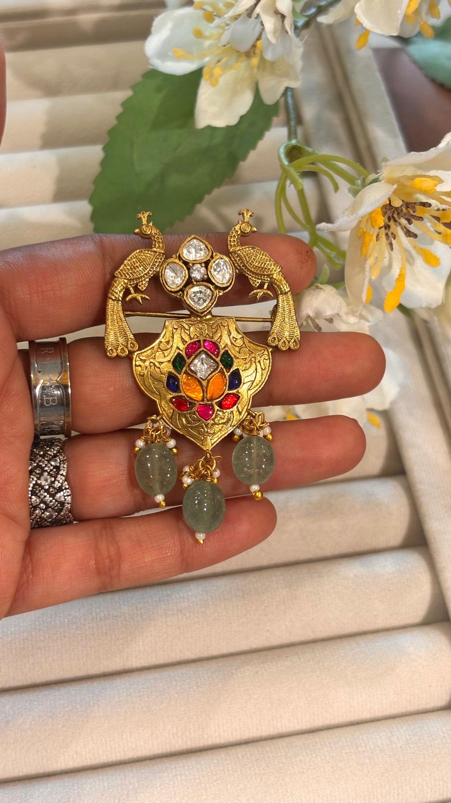 Peacock designed pachi kundan brooch