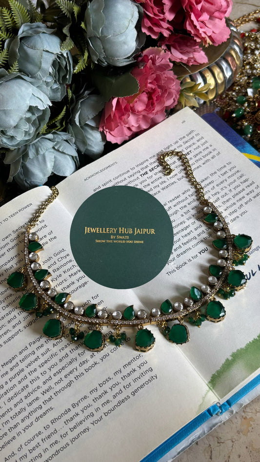 Emerald Moissanite collar necklace